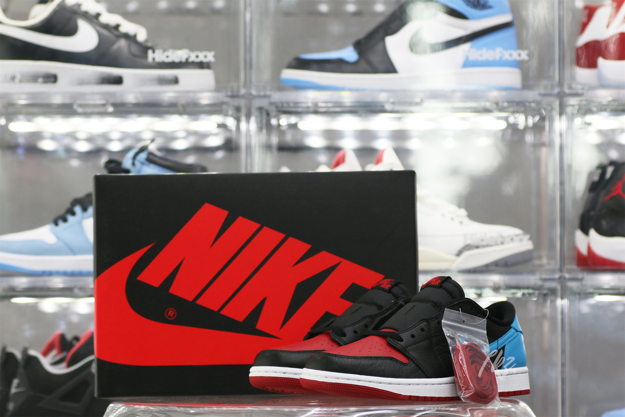 Air Jordan 1 Retro Low OG NC To Chi