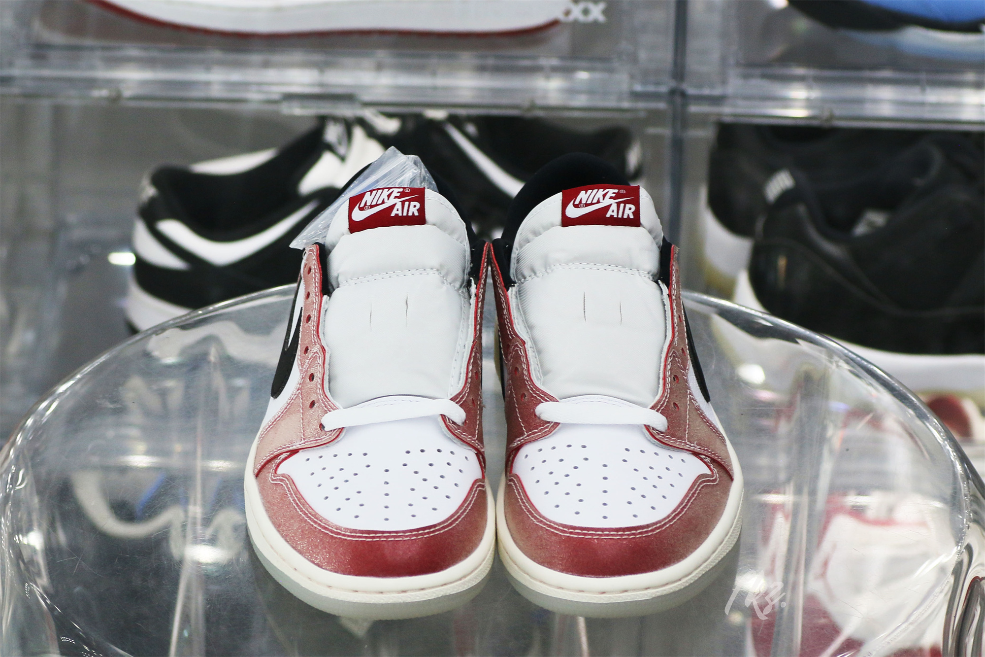 Trophy Room x Air Jordan 1 OG Low 2023