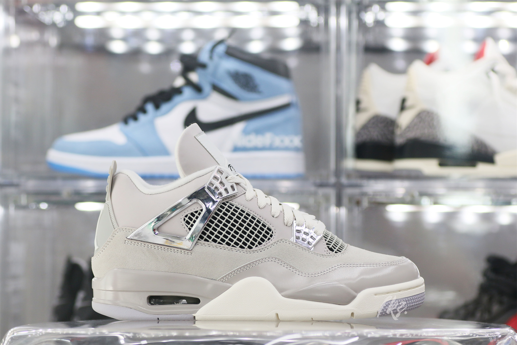 Air Jordan 4 “Frozen Moments”