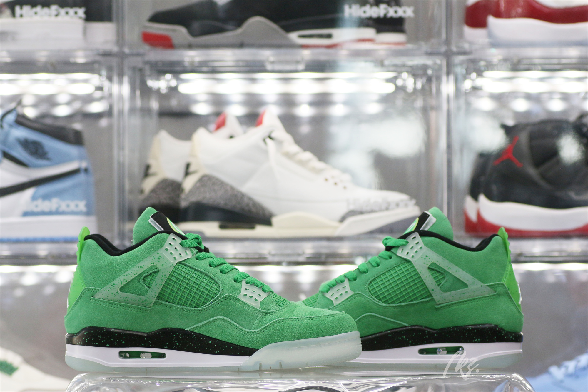 Air Jordan 4 Retro Wahlburgers