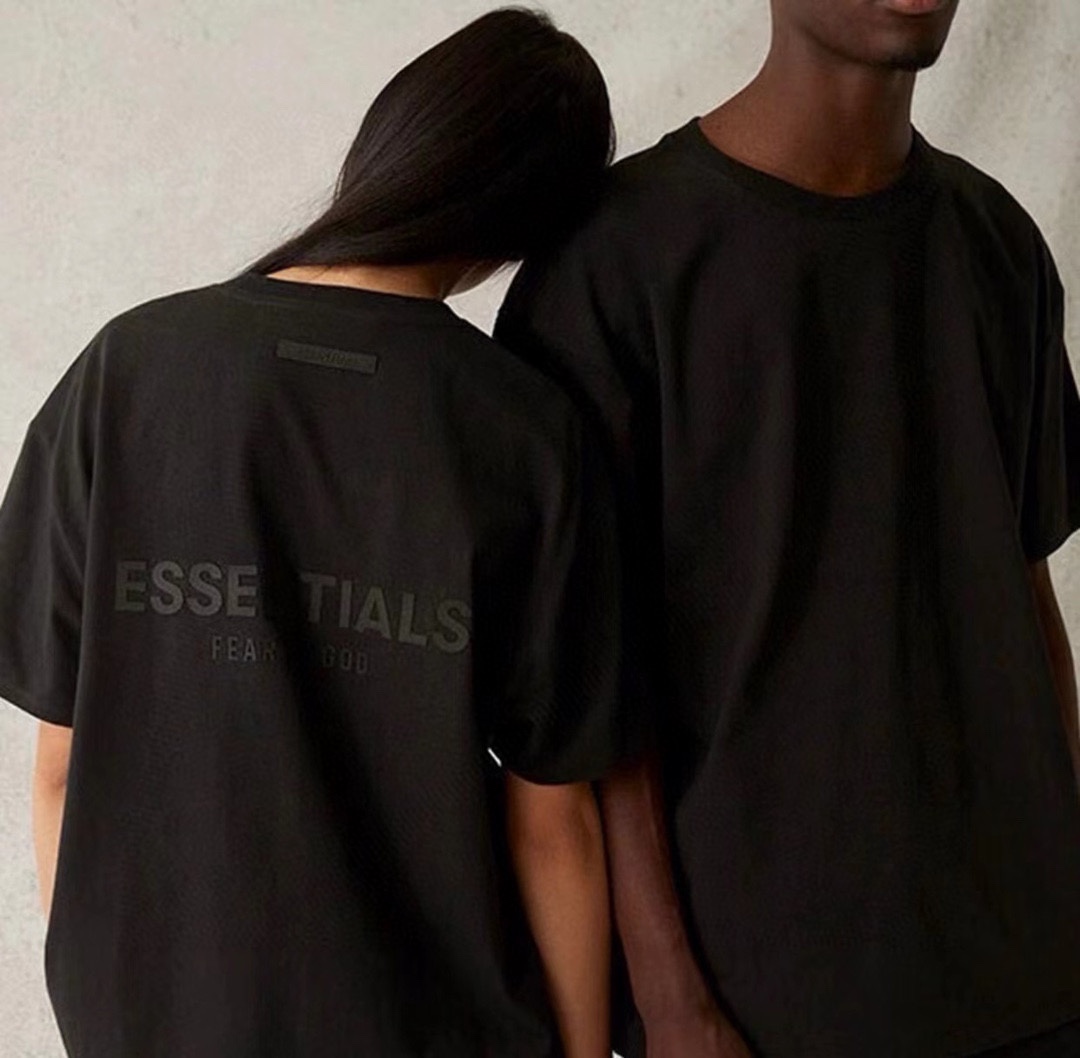 Essentials back silicone letter short sleeve