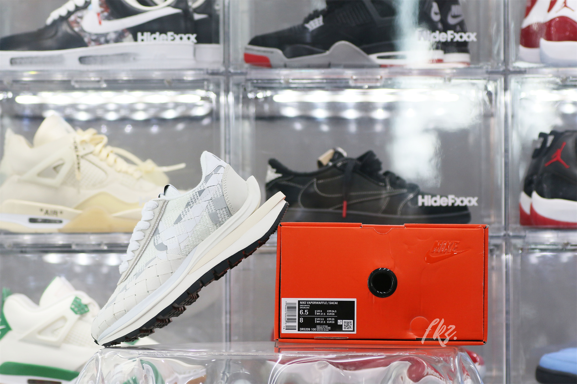 Sacai X Nike Vaporwaffle Grey White