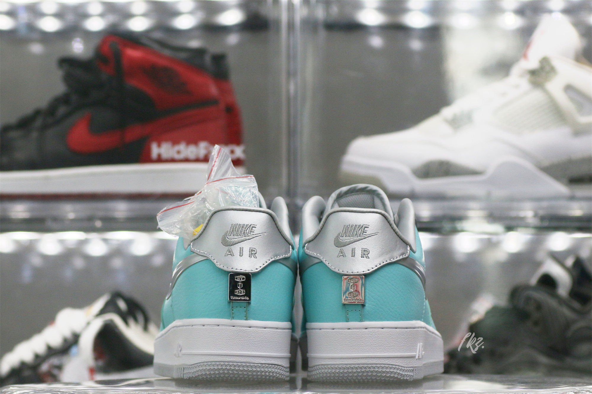 ππ₯π
π
πππ & ππ. Nike Air Force 1 Low 1837