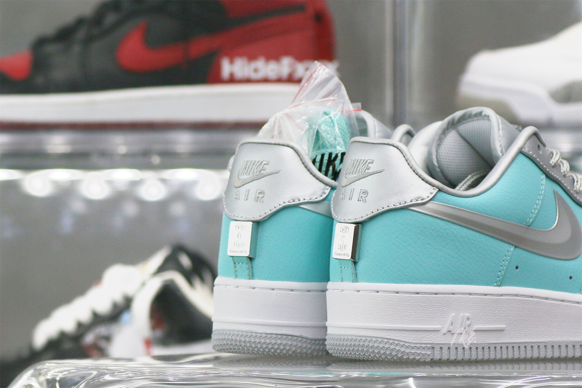 ππ₯π
π
πππ & ππ. Nike Air Force 1 Low 1837