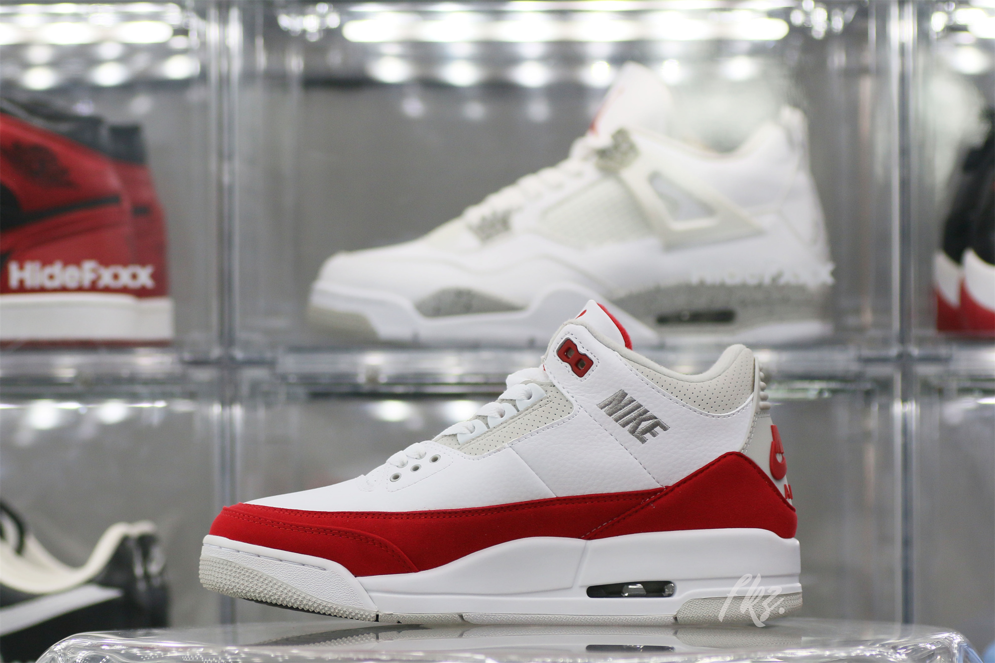 Air Jordan 3 Retro Tinker Air Max 1 – University Red