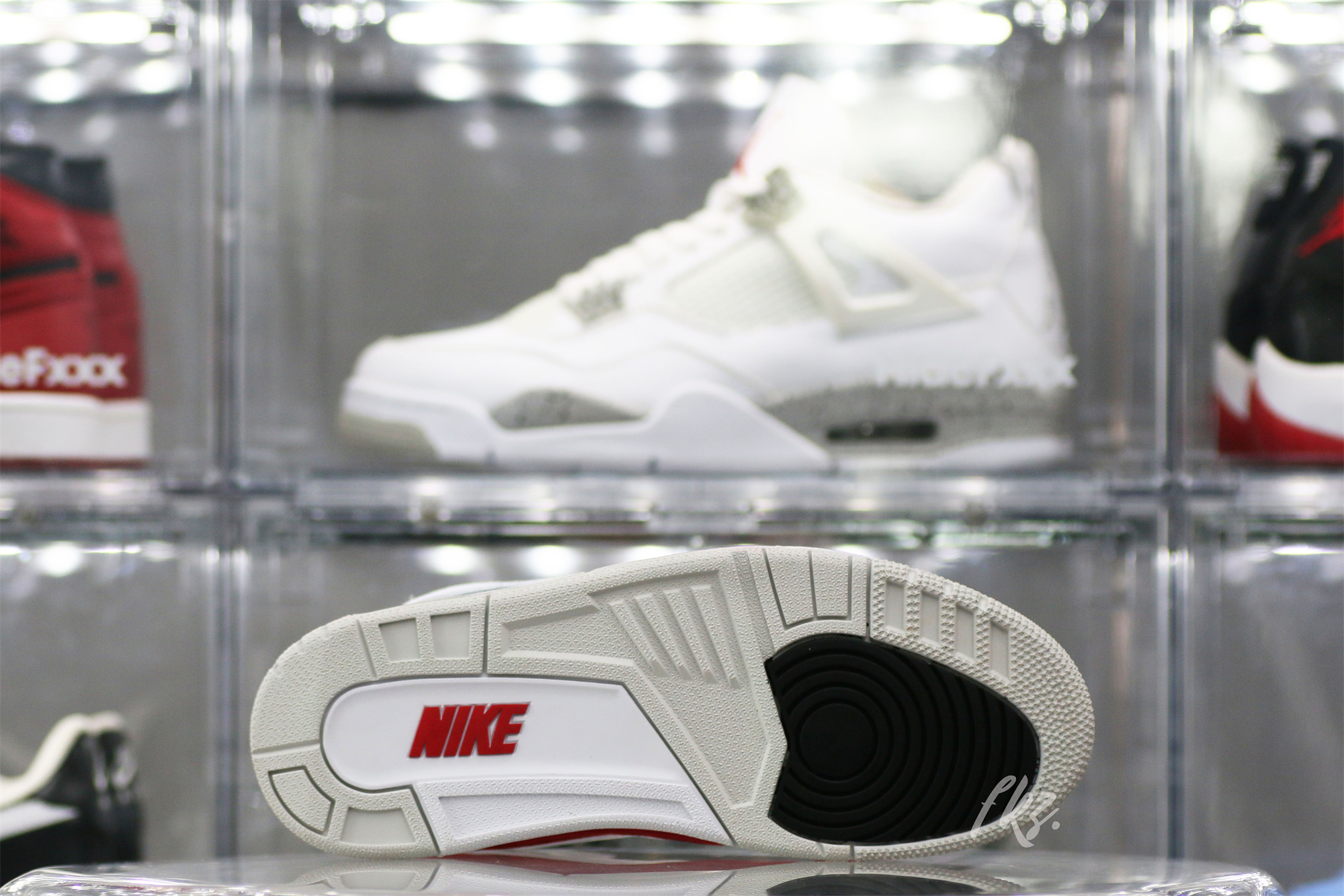 Air Jordan 3 Retro Tinker Air Max 1 – University Red