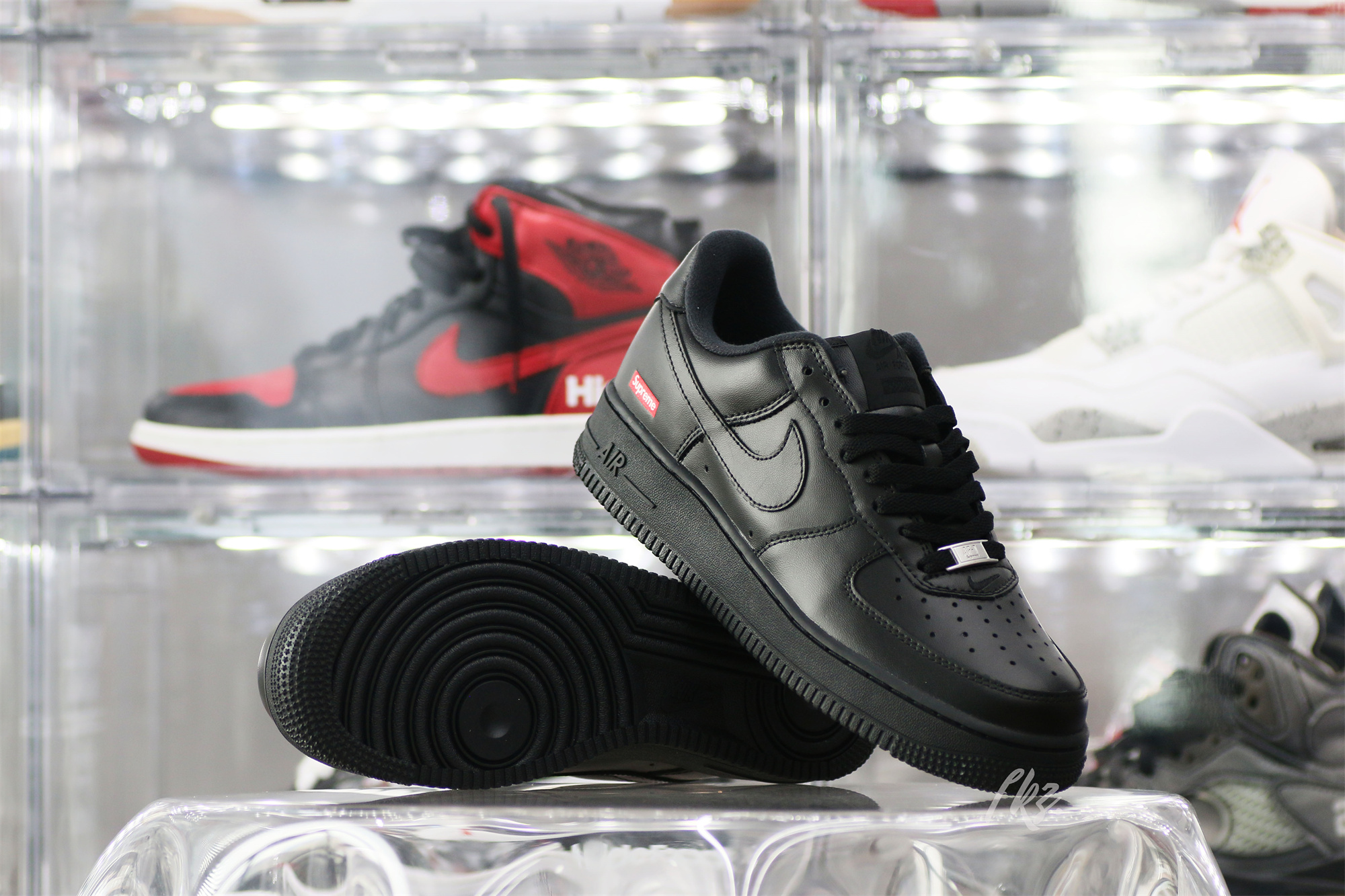 Nike Air Force 1 Low Supreme Black
