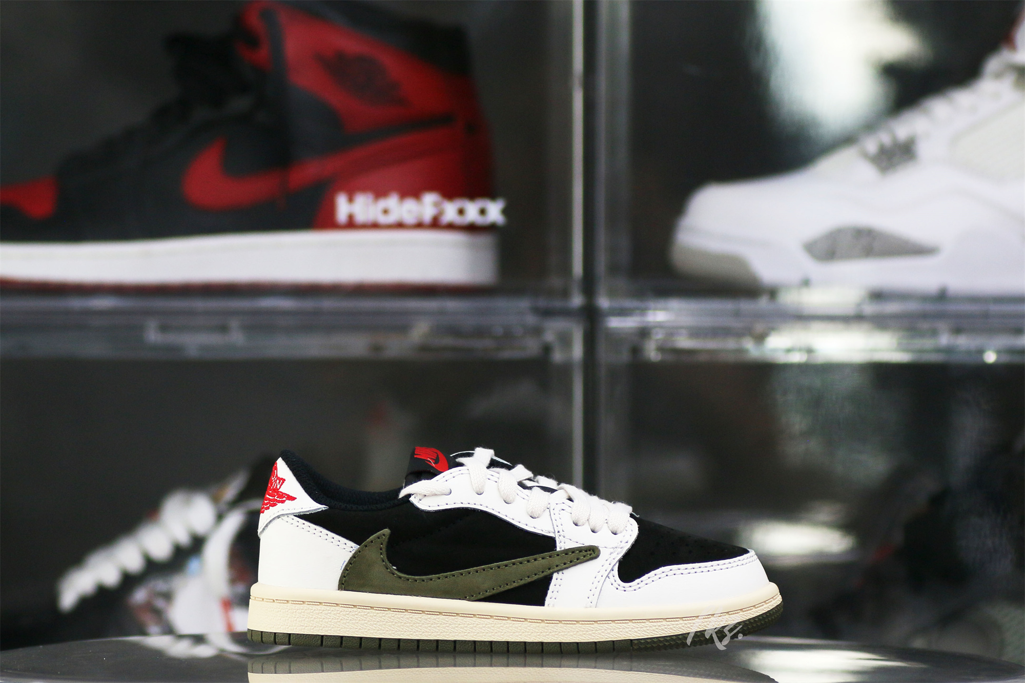 Travis Scott x Jordan 1 Retro Low OG SP Olive Kid (LN5 A1)