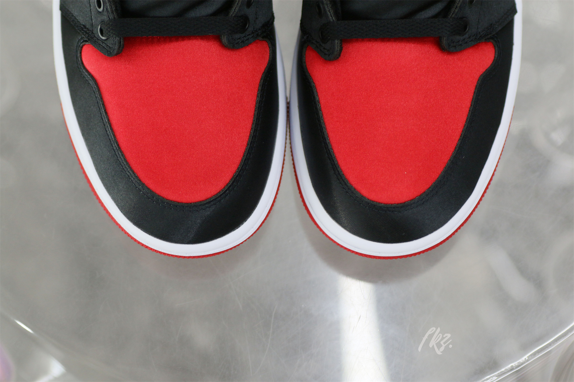 Jordan 1 Retro Satin Bred/Banned 2023 (LN5 A1)
