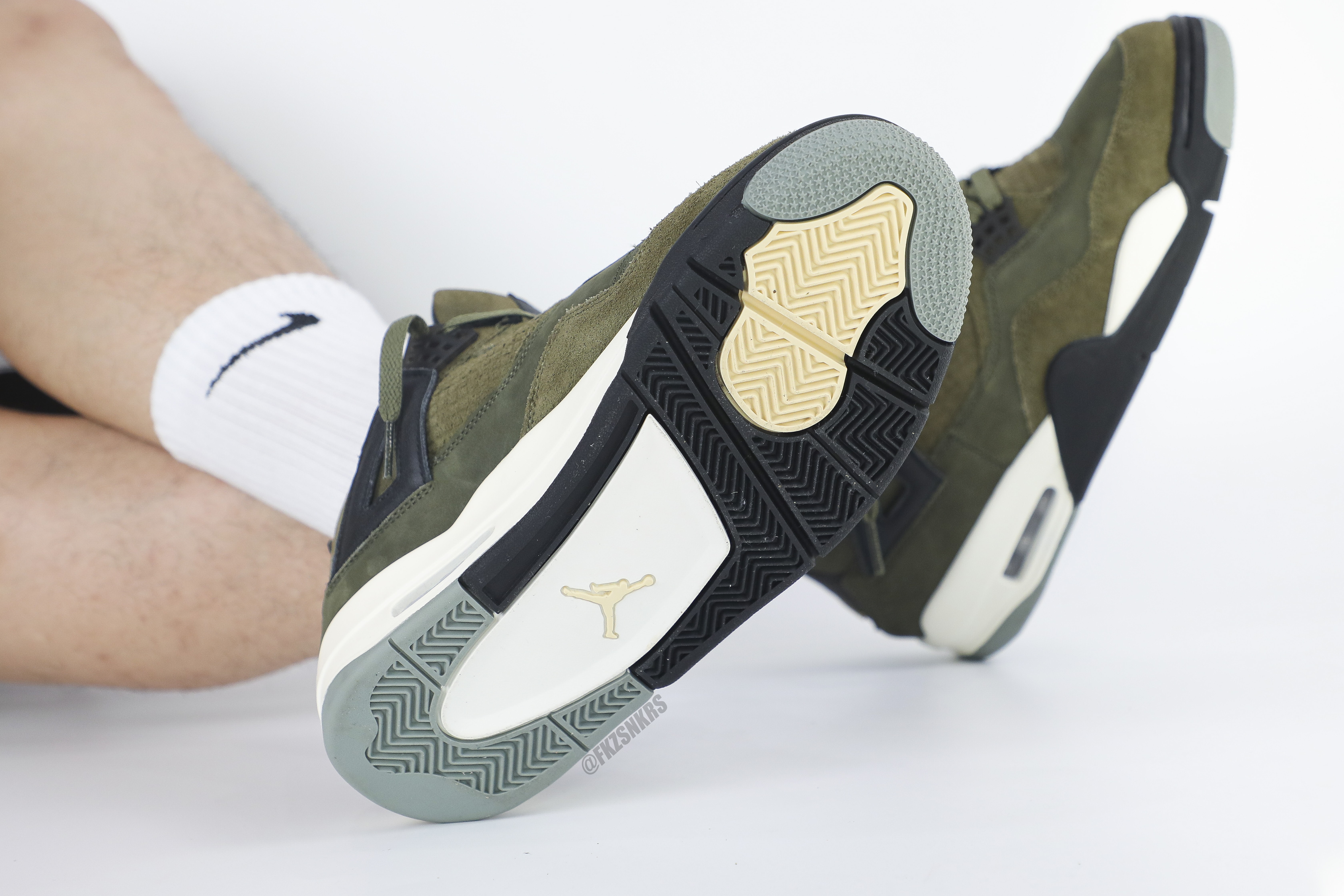 Air Jordan 4 Retro SE Craft Medium Olive (LN5 A1)
