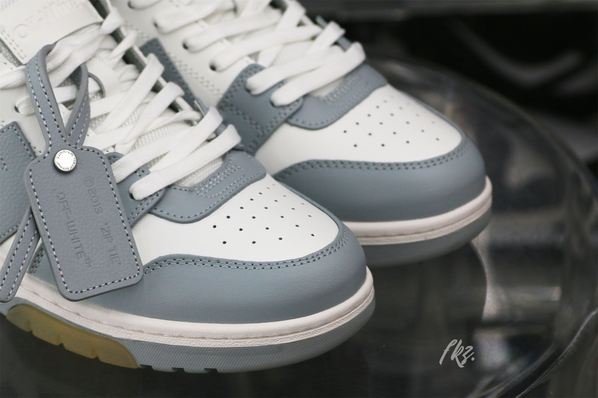 OFF-WHITE White & Gray Out Of Office Sneakers