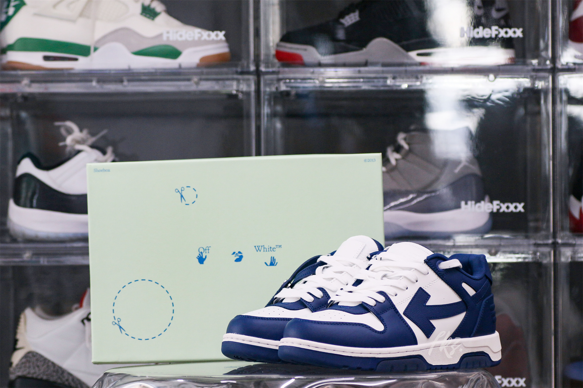 OFF-WHITE White & Navy Out Of Office Sneakers