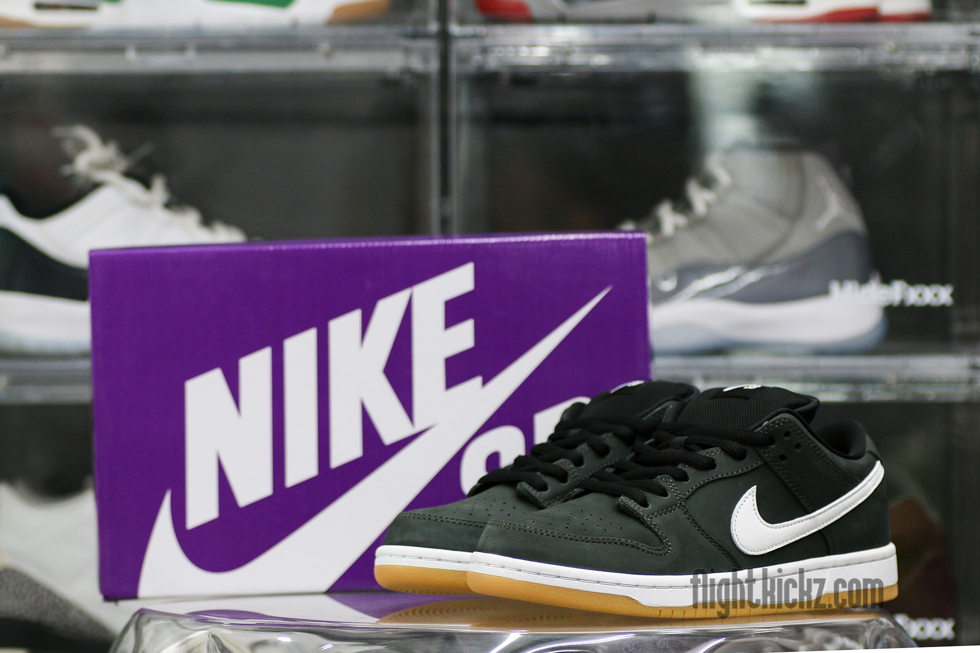 Nike Dunk SB Black Gum 2023