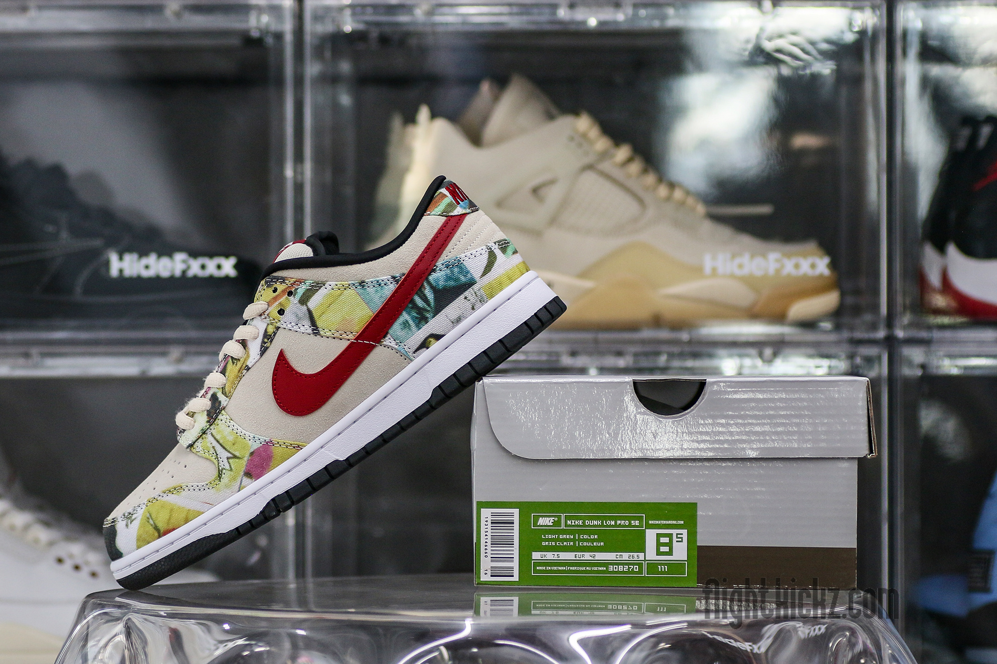 Nike SB Dunk Low Paris