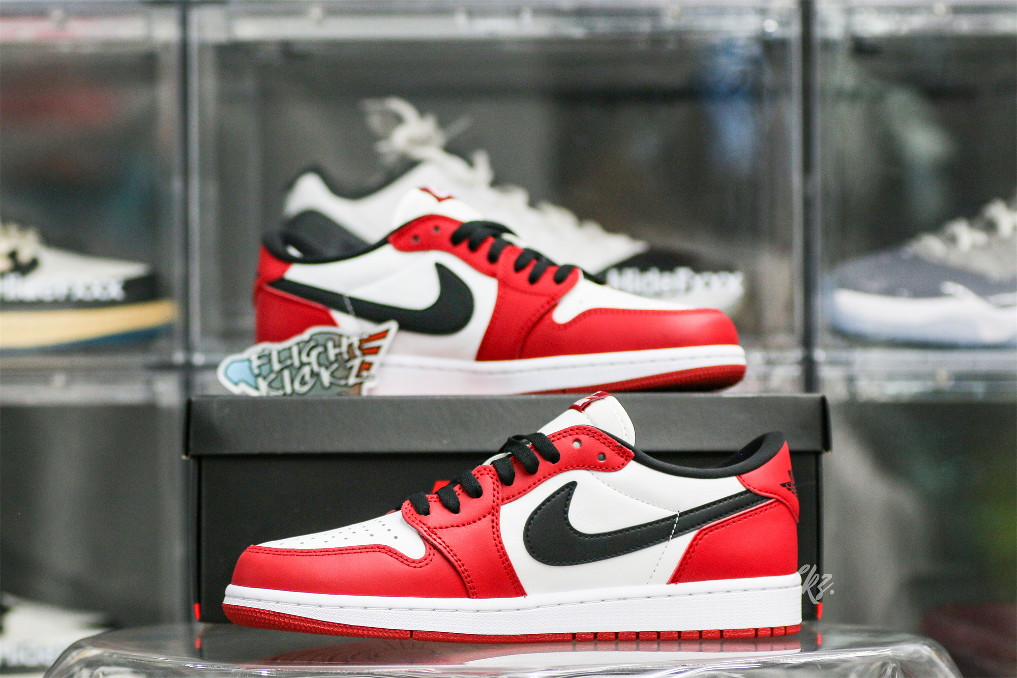 Air Jordan 1 Low Chicago 2016