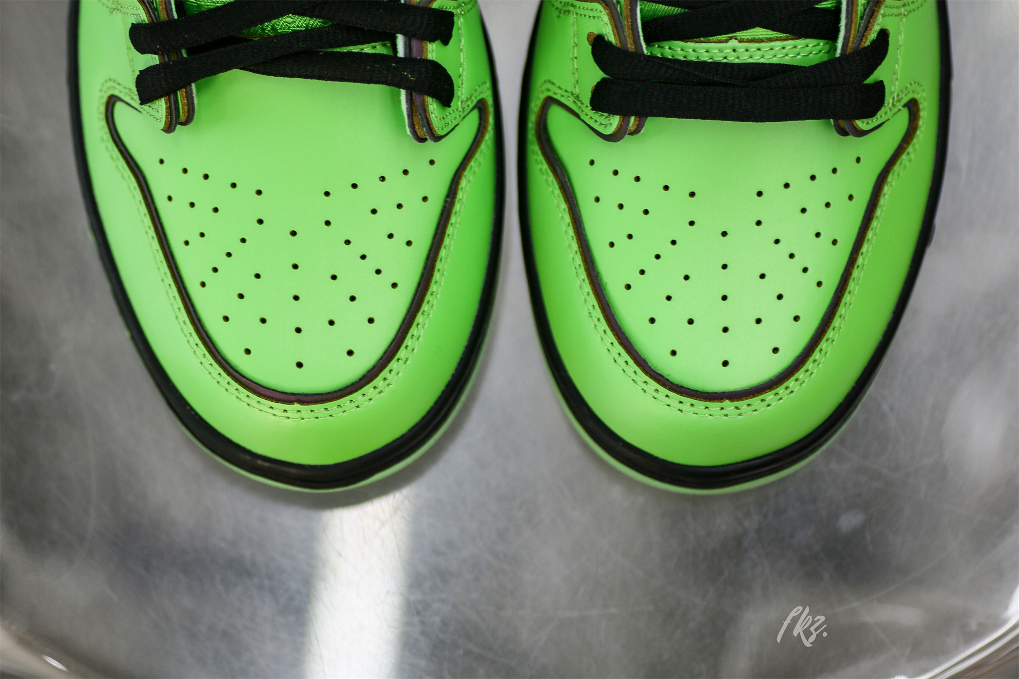 The Powerpuff Girls x Dunk Low Pro SB QS ‘Buttercup’