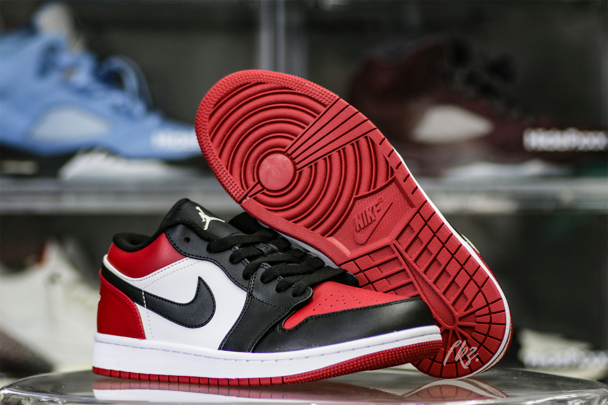 Air Jordan 1 Low Bred Toe 2021