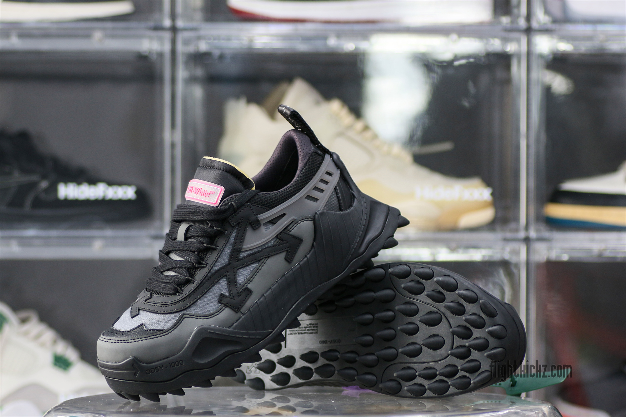 Off-White Odsy-1000 tech low top sneakers