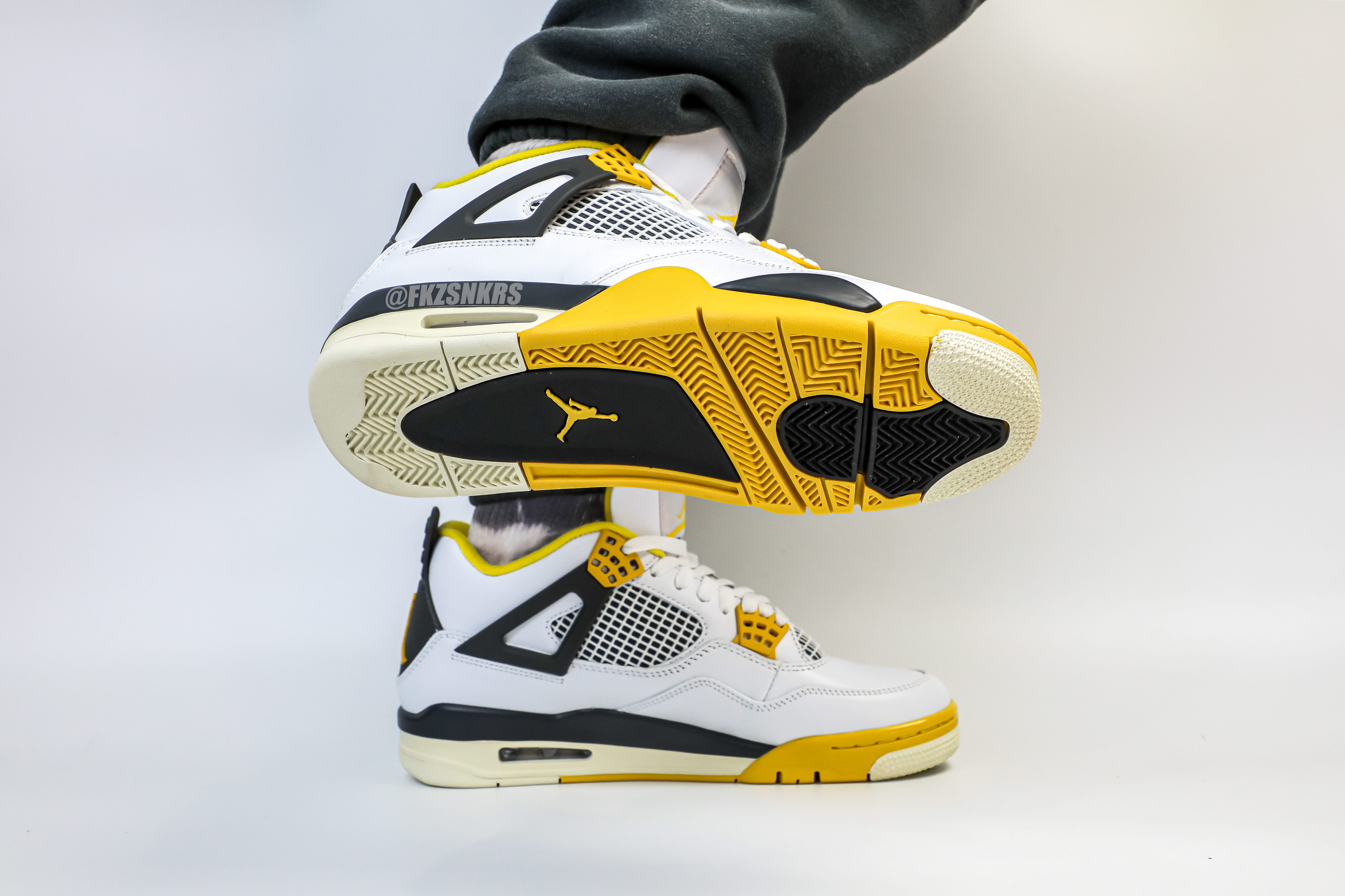 Air Jordan 4 “Vivid Sulfur” 2024 (Ln5 A1)