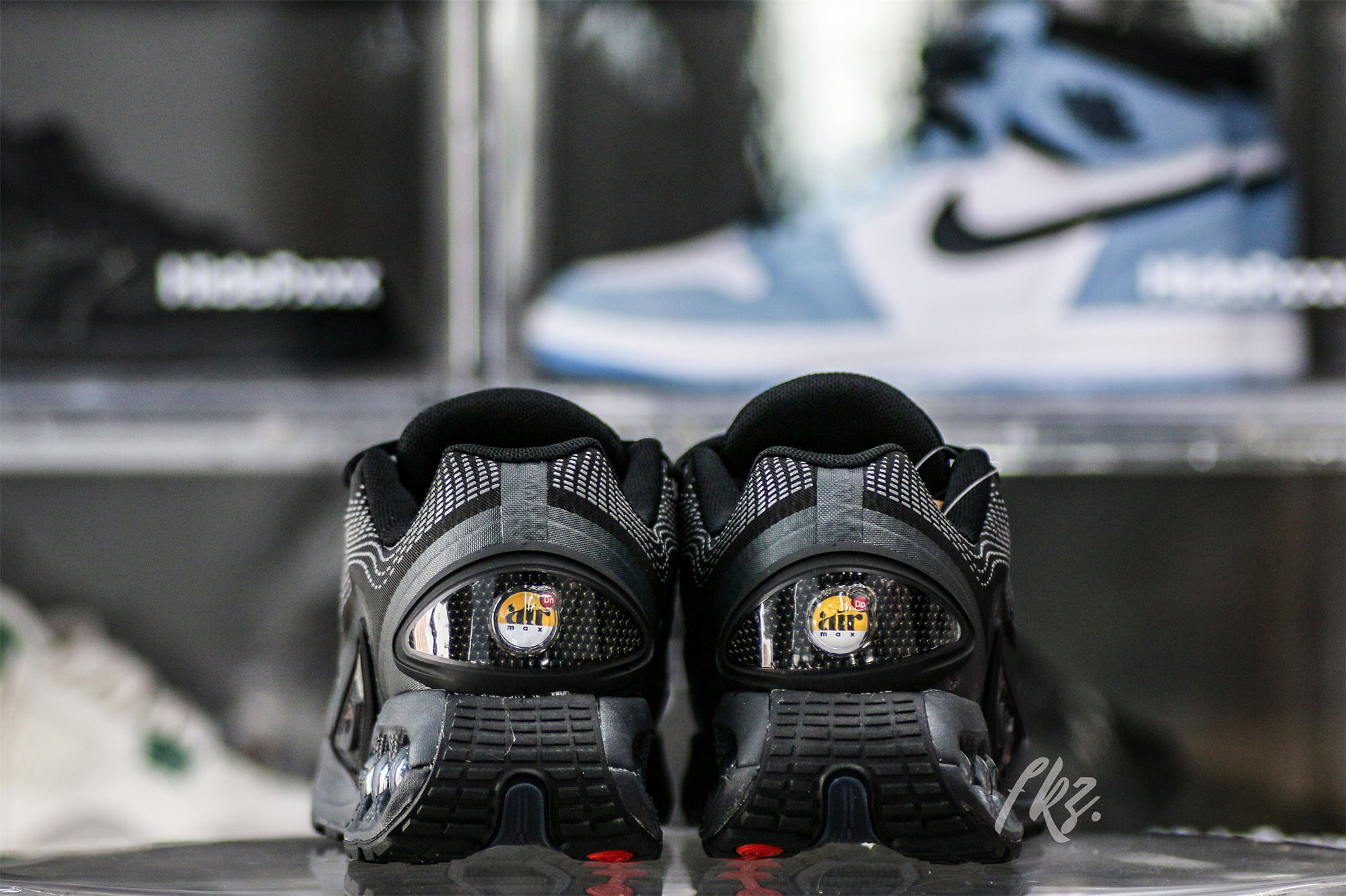 Nike Air Max Dn Black Metallic