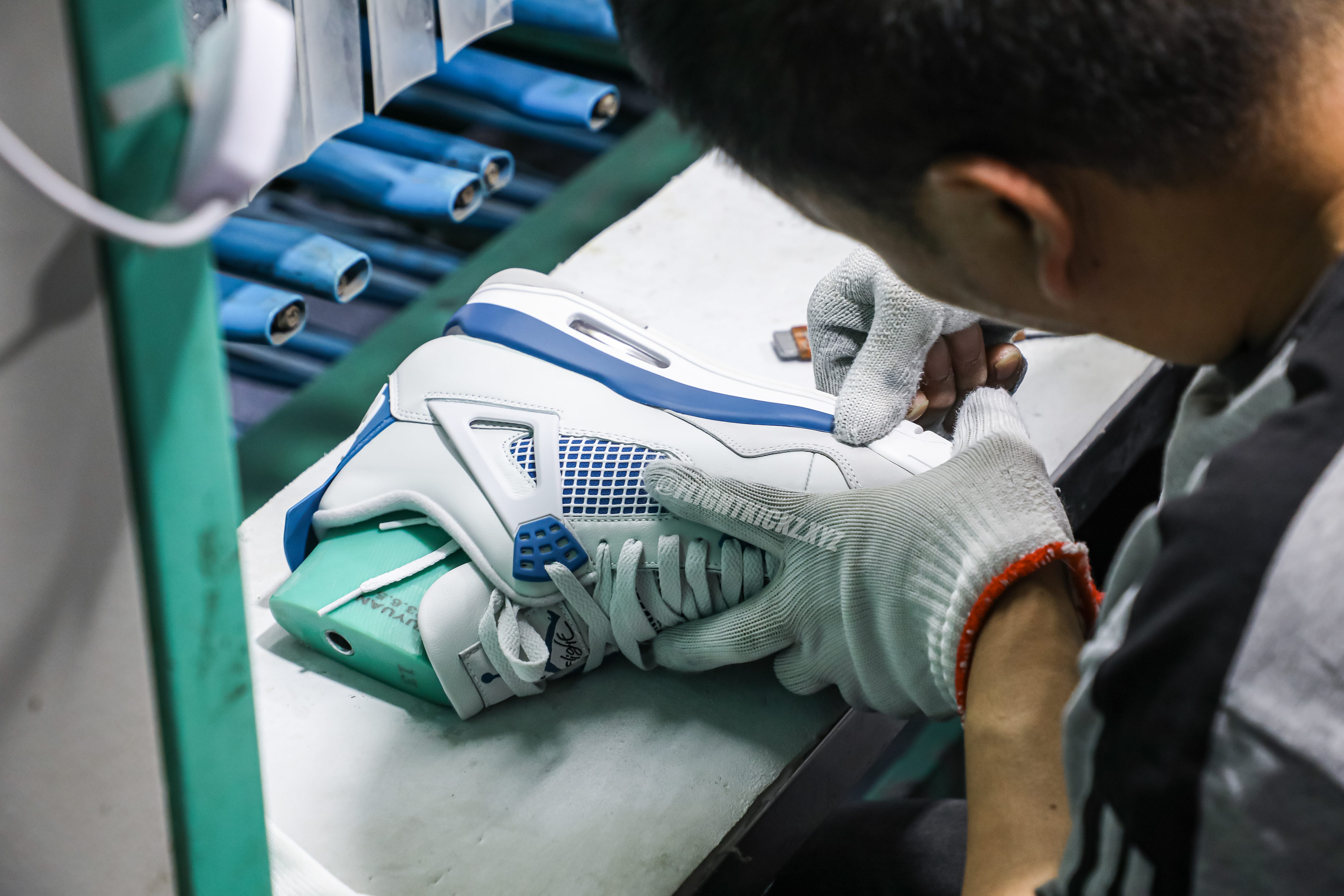 Air Jordan 4 “Military Blue 2024 (LN5 A1 Batch)