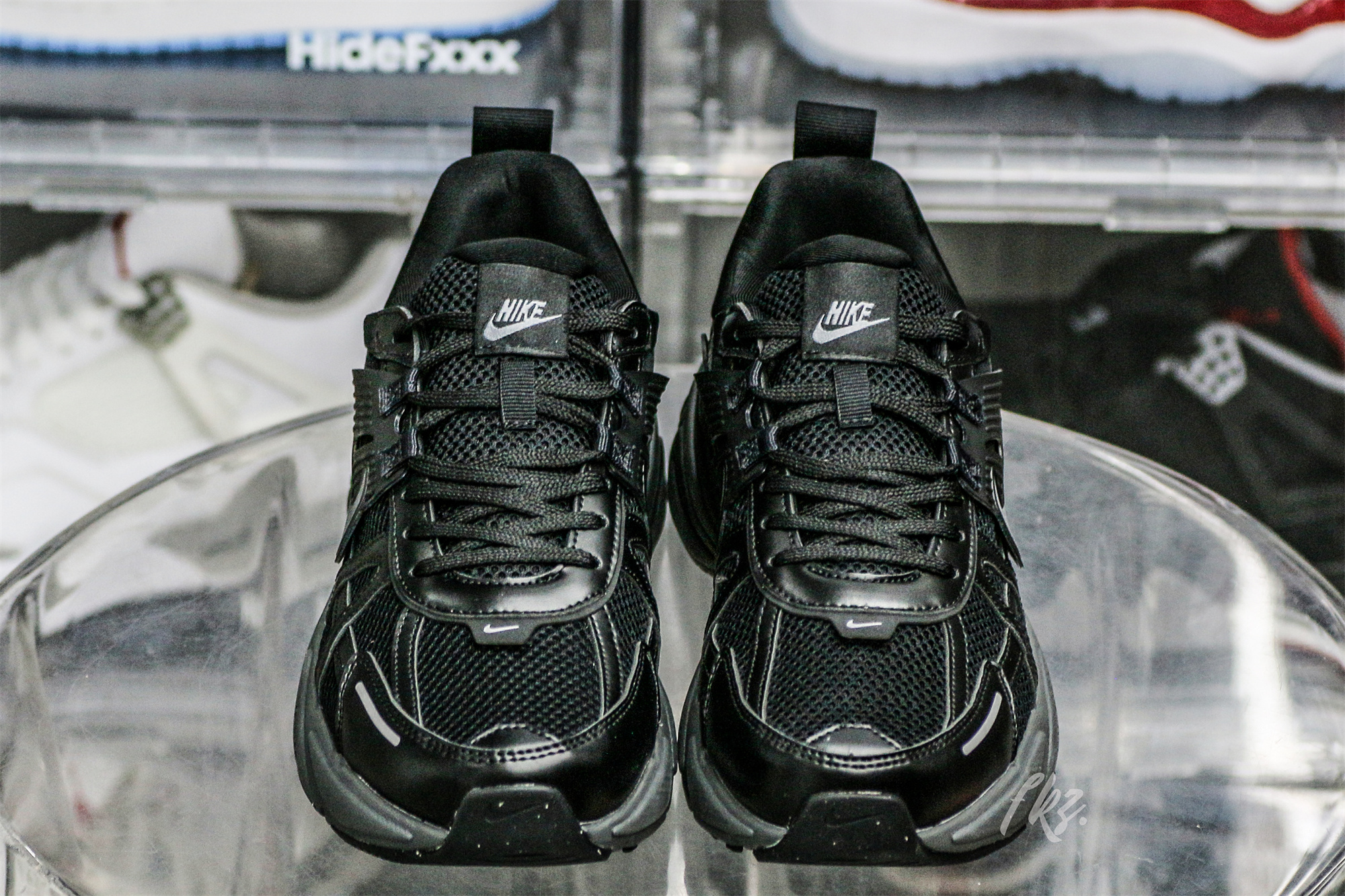 Nike V2K Run Black Dark Smoke Grey