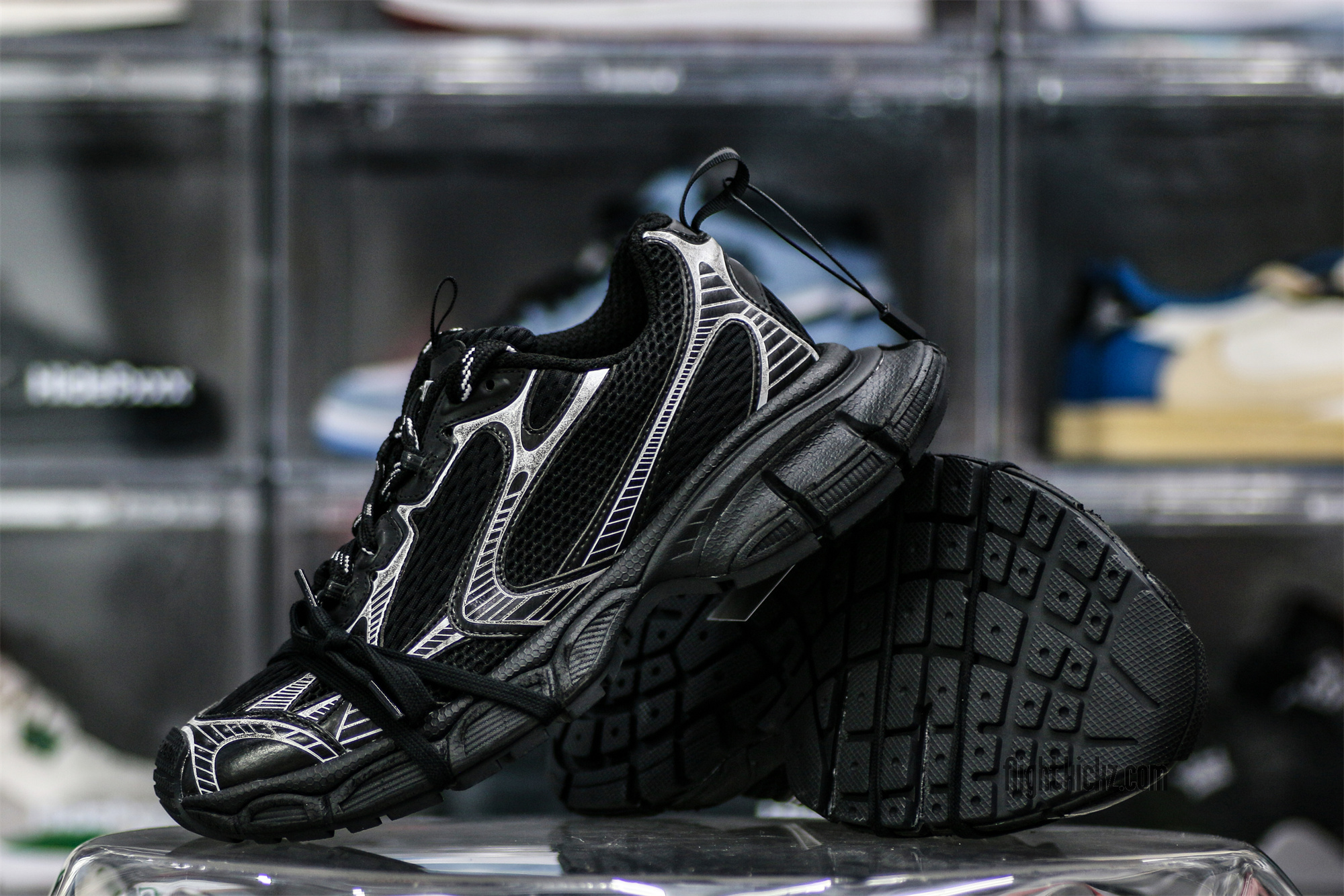 B@lenciag* 3XL Ski Sneaker in Black and white