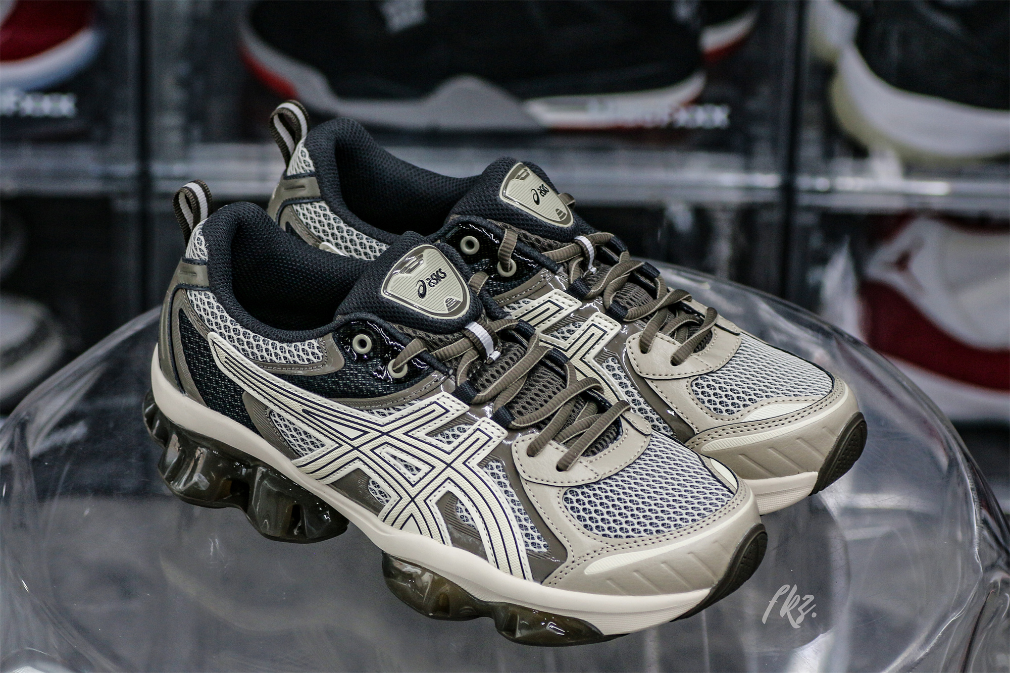 Gel Quantum Kinetic Birch Dark Taupe