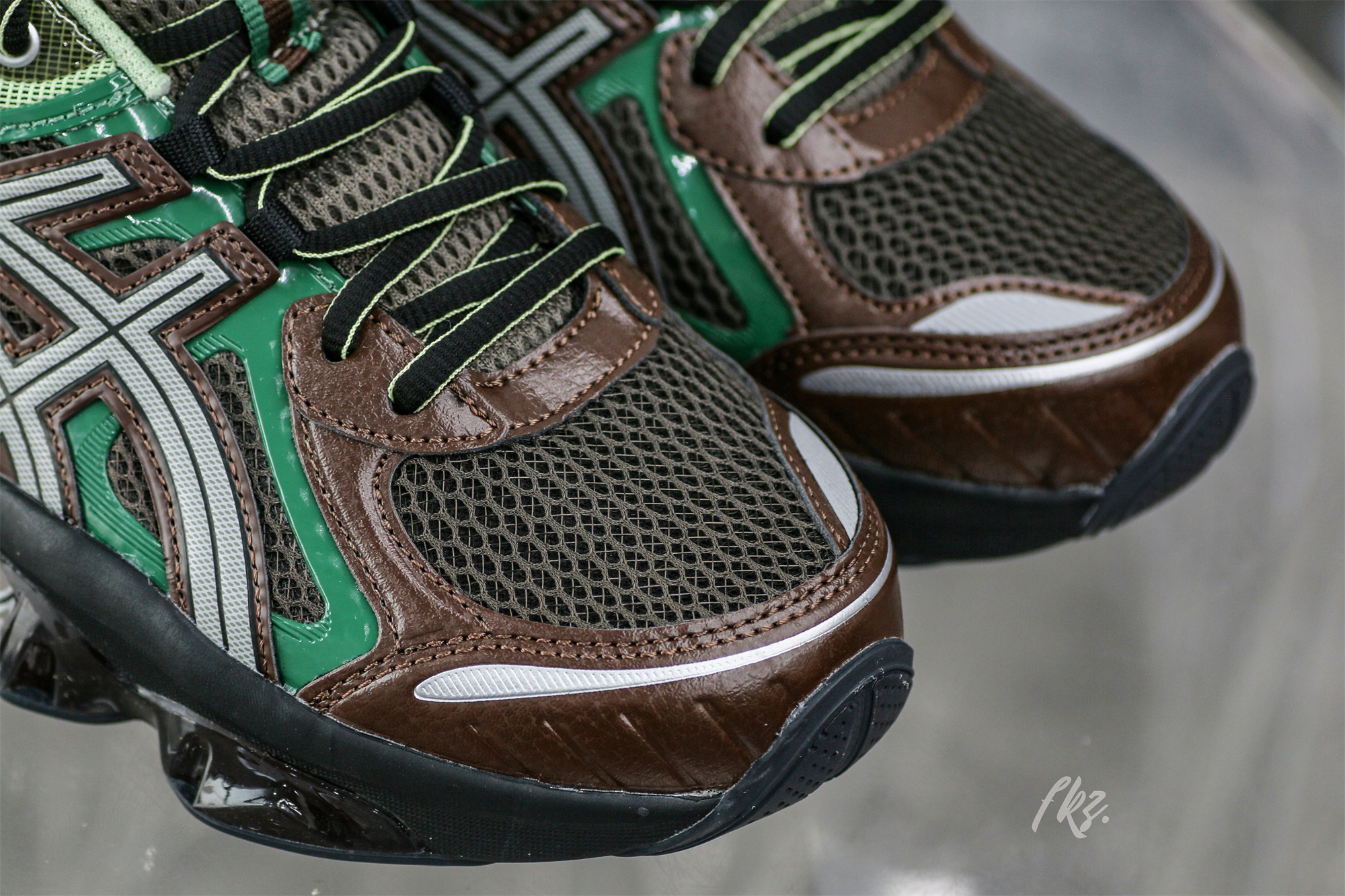 Gel Quantum Kinetic Dark Sepia Shamrock