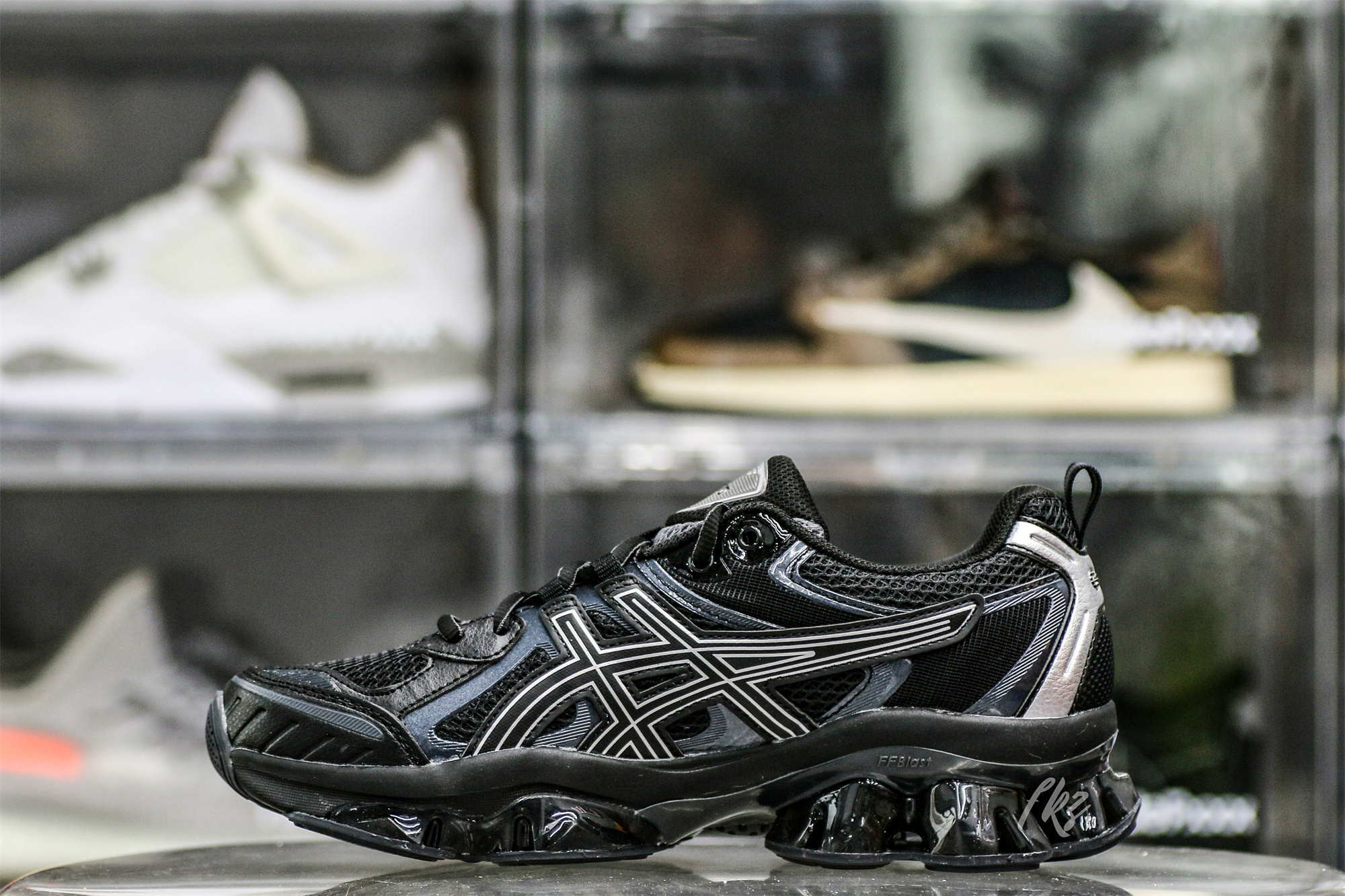 Gel Quantum Kinetic Graphite Grey Black