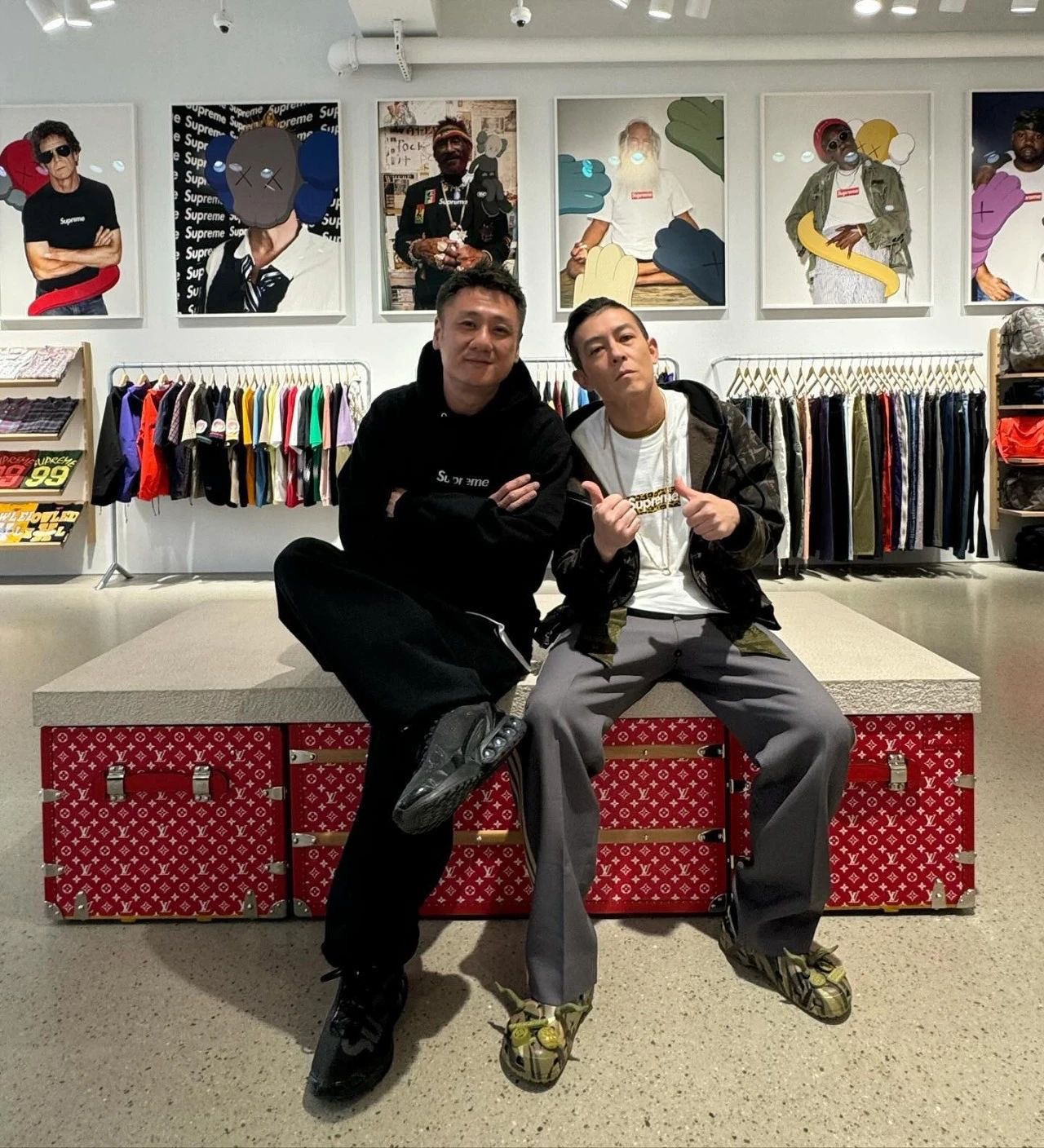 Suprem3 Shanghai Box Logo Tee