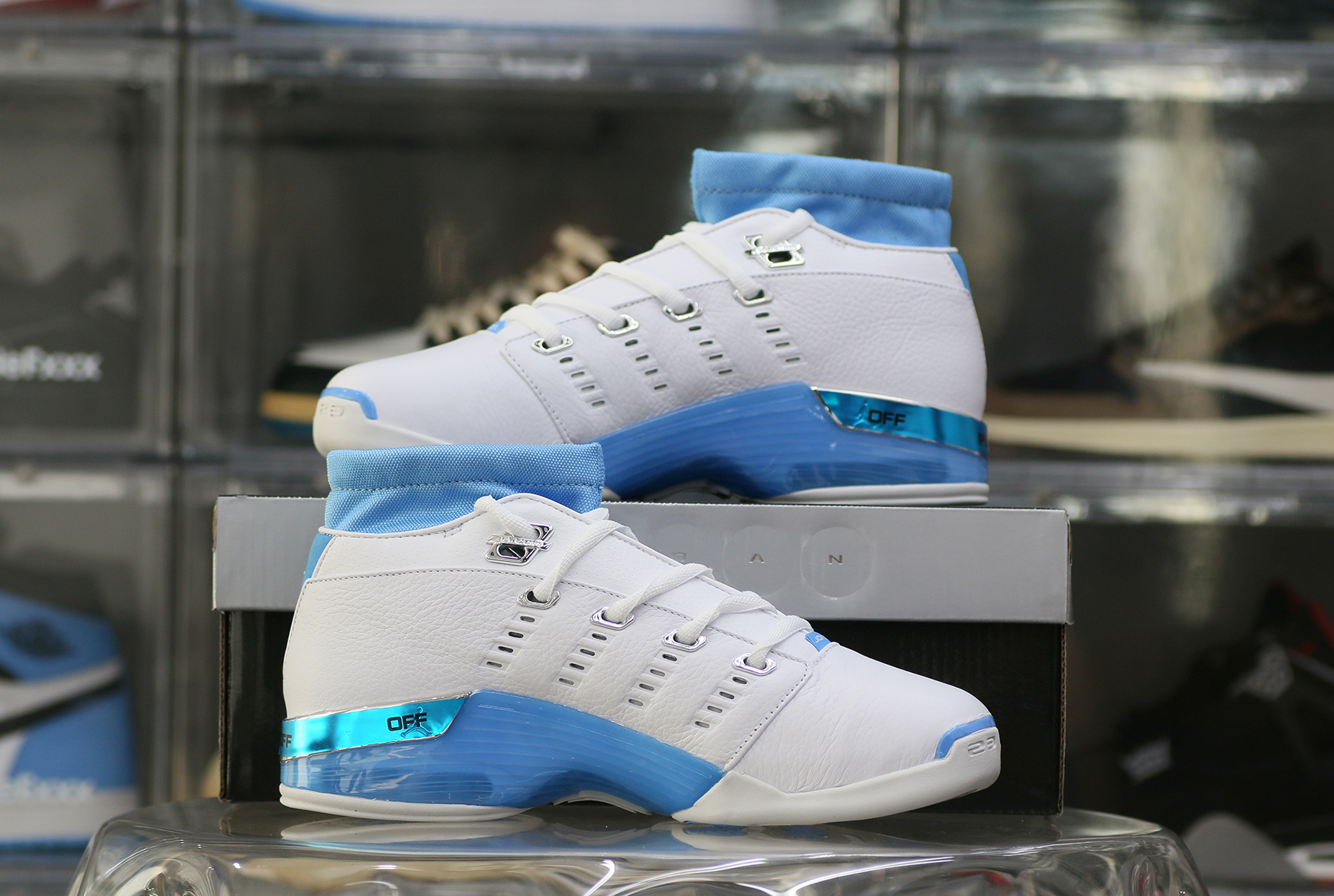 Jordan 17 Retro University Blue UNC 2024 (Regular box)