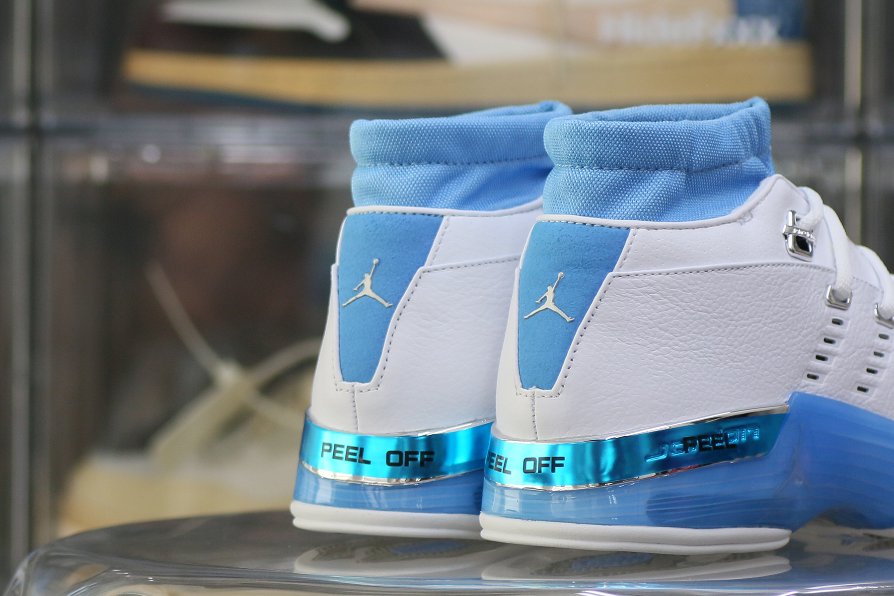Jordan 17 Retro University Blue UNC 2024 (Regular box)