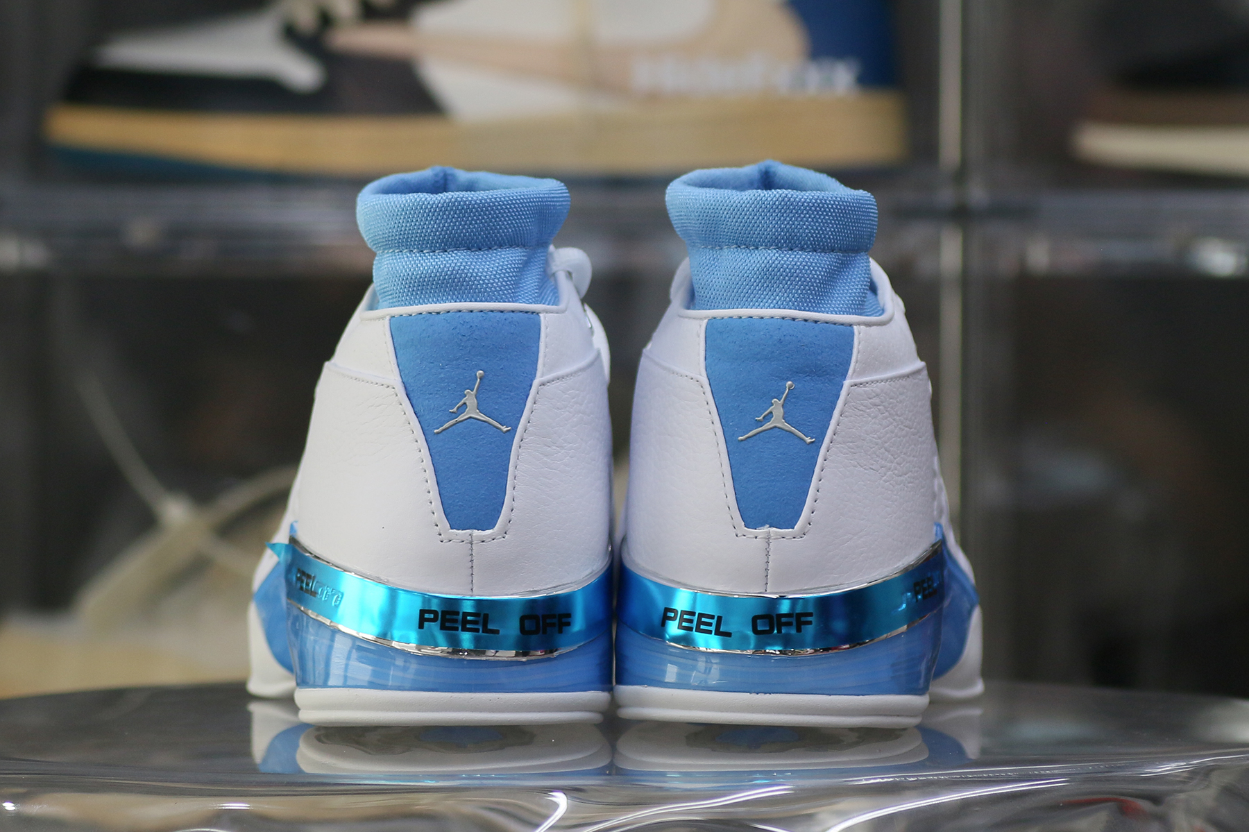 Jordan 17 Retro University Blue UNC 2024 (Regular box)