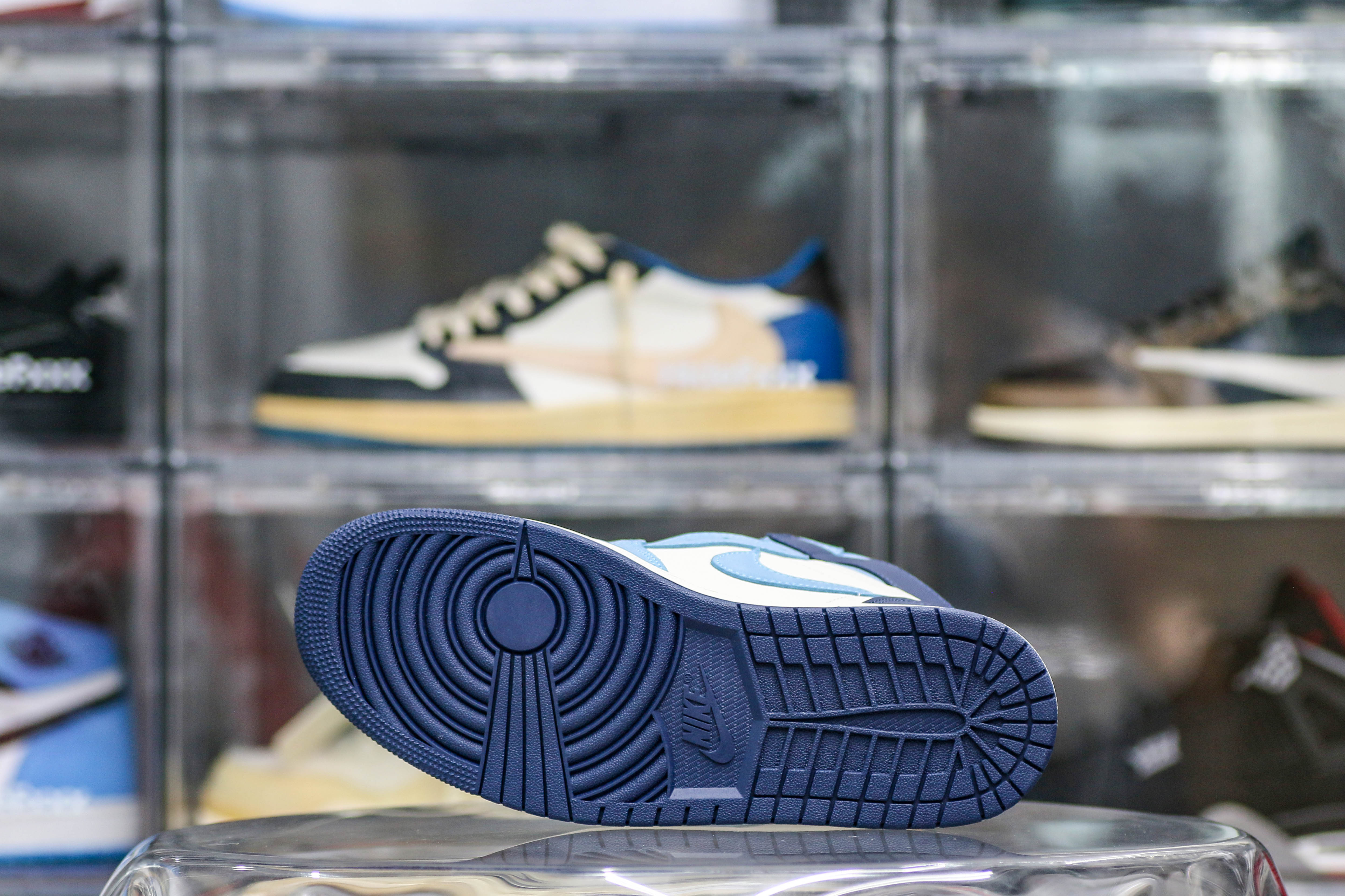 Air Jordan 1 High OG First in Flight WNMS