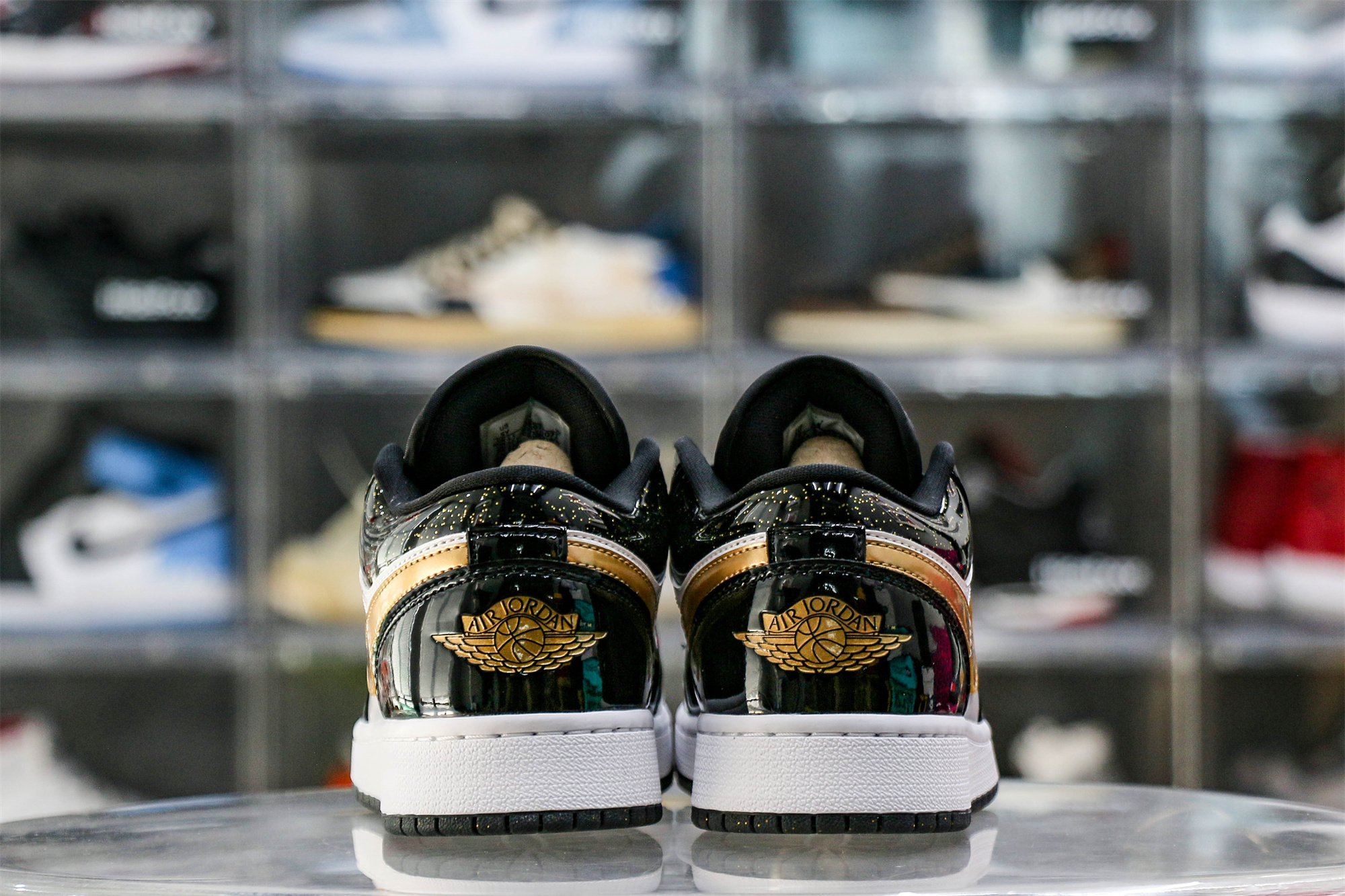Air Jordan 1 Low SE Gold Toe