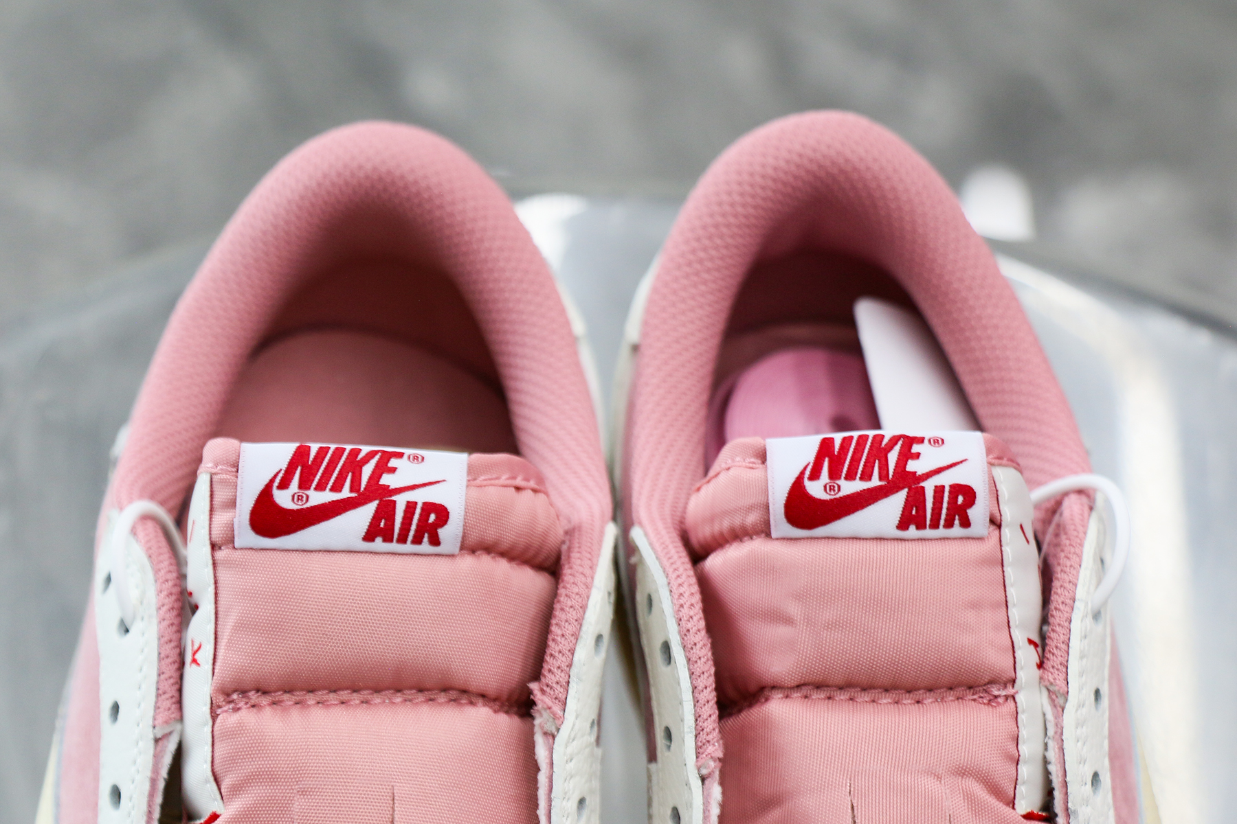 Travis Scott x Air Jordan 1 Low OG Shy Pink 2025