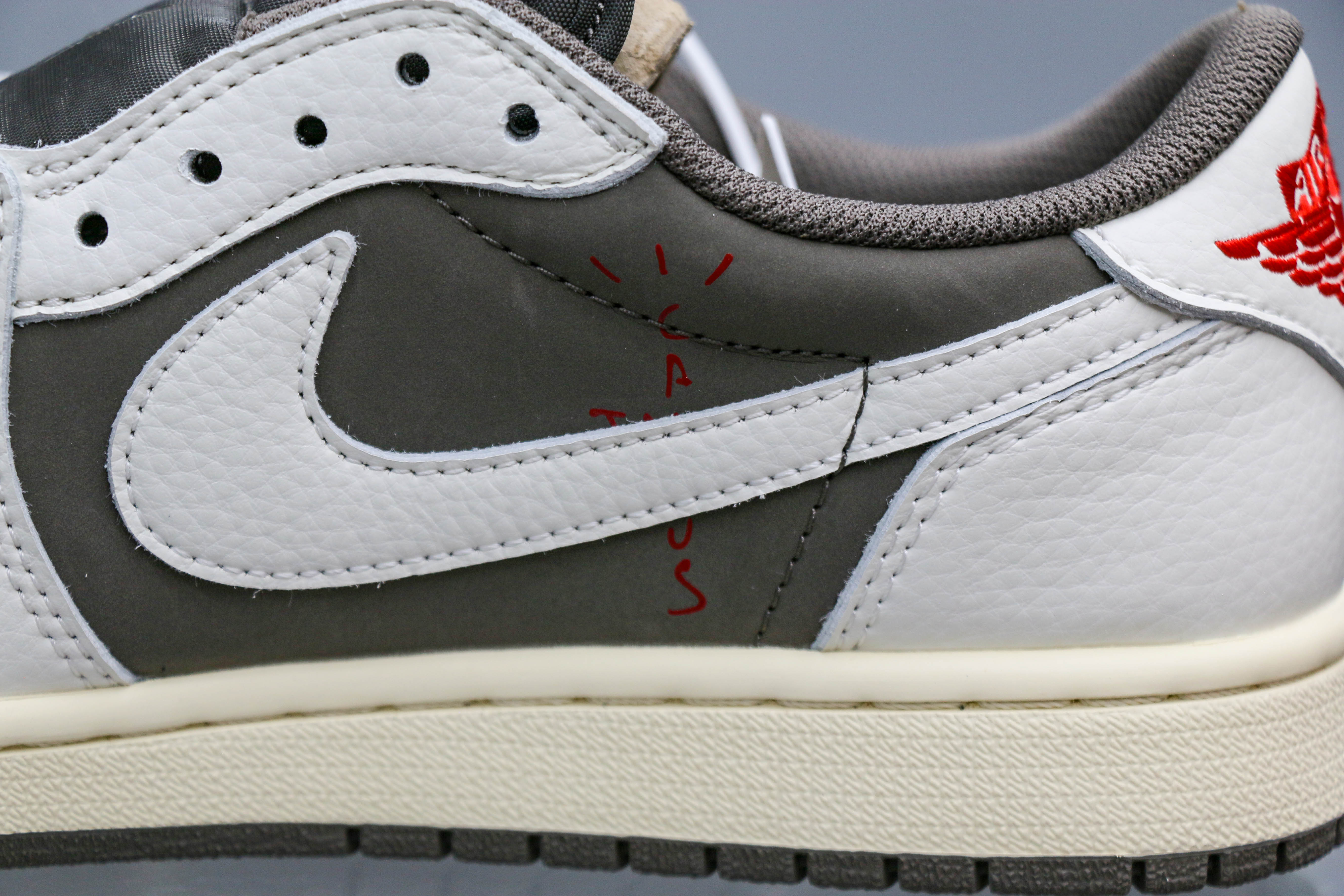 Travis Scott x Air Jordan 1 Low OG Reverse Mocha（A2 Batch)