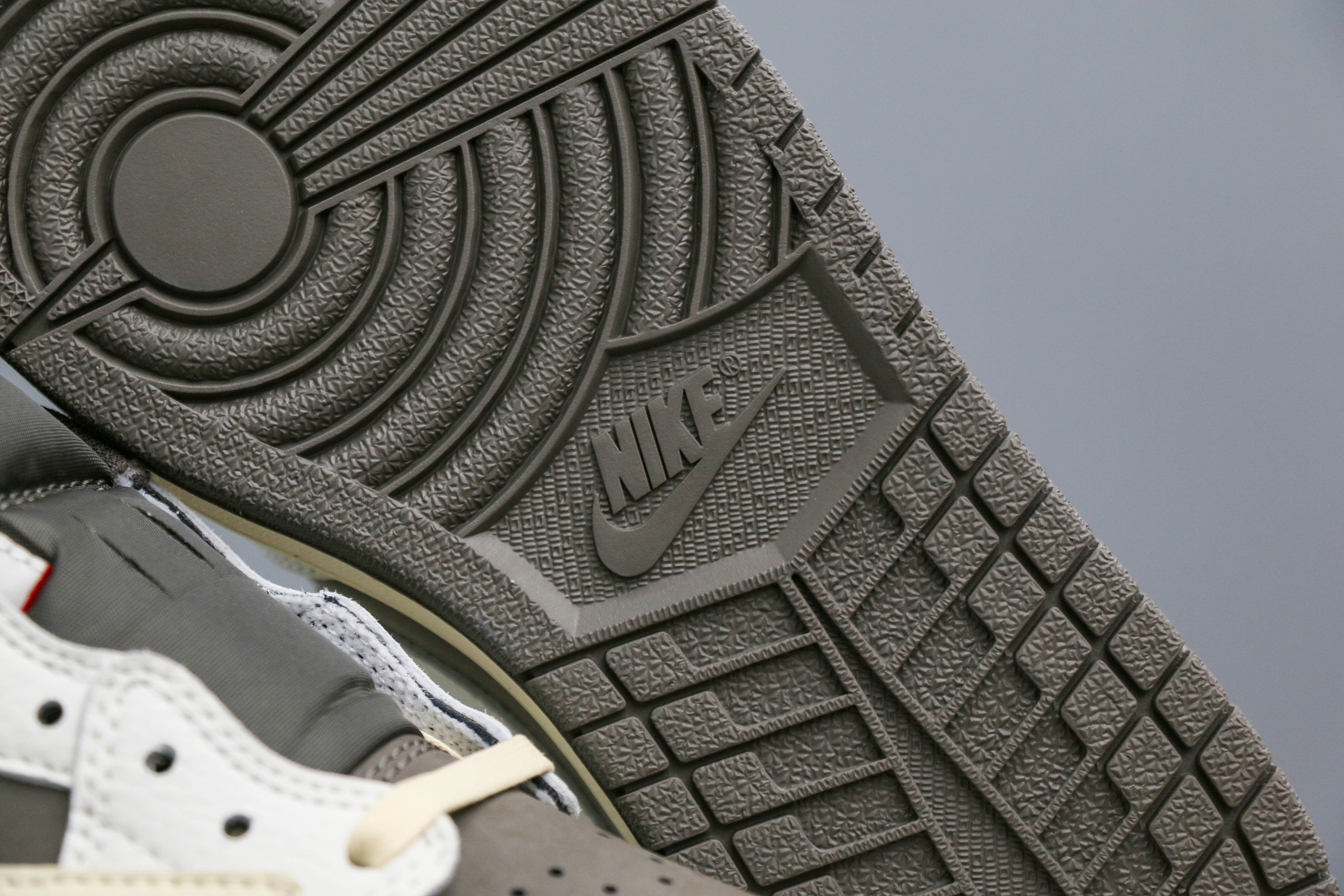 Travis Scott x Air Jordan 1 Low OG Reverse Mocha（A2 Batch)