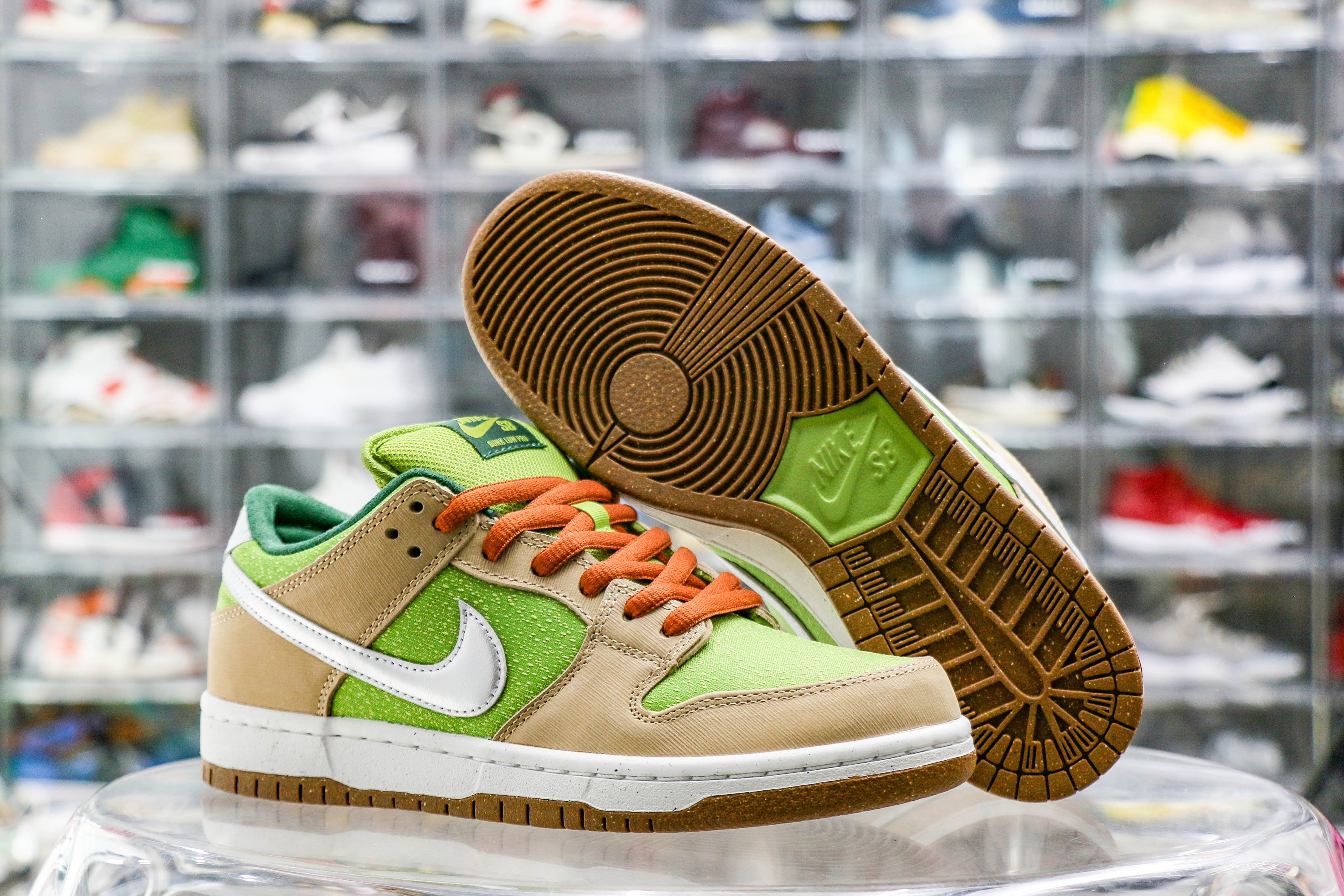 Nike SB Dunk Low Escargot