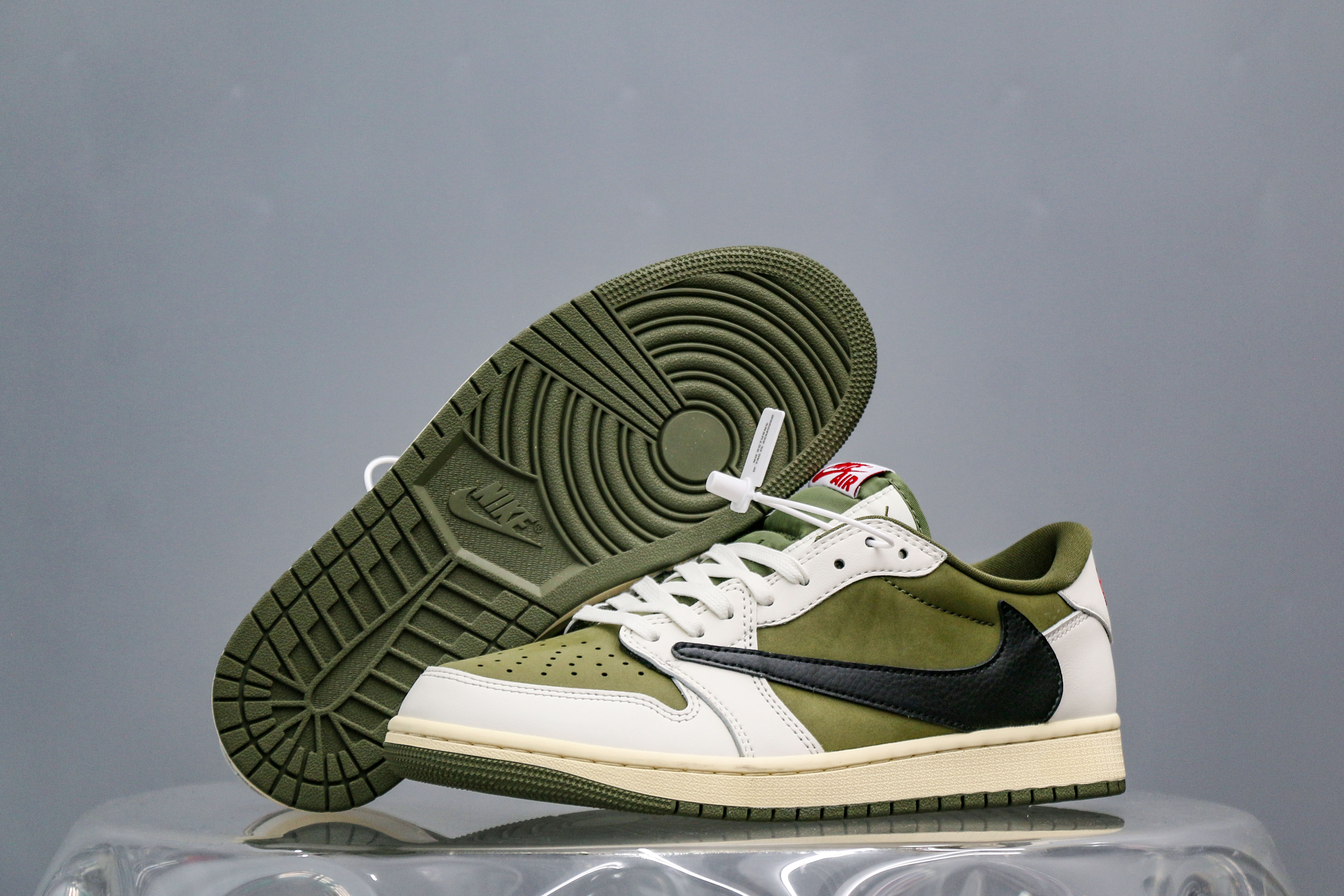 Travis Scott x Air Jordan 1 ‘ Medium Olive’ (A2 Batch)