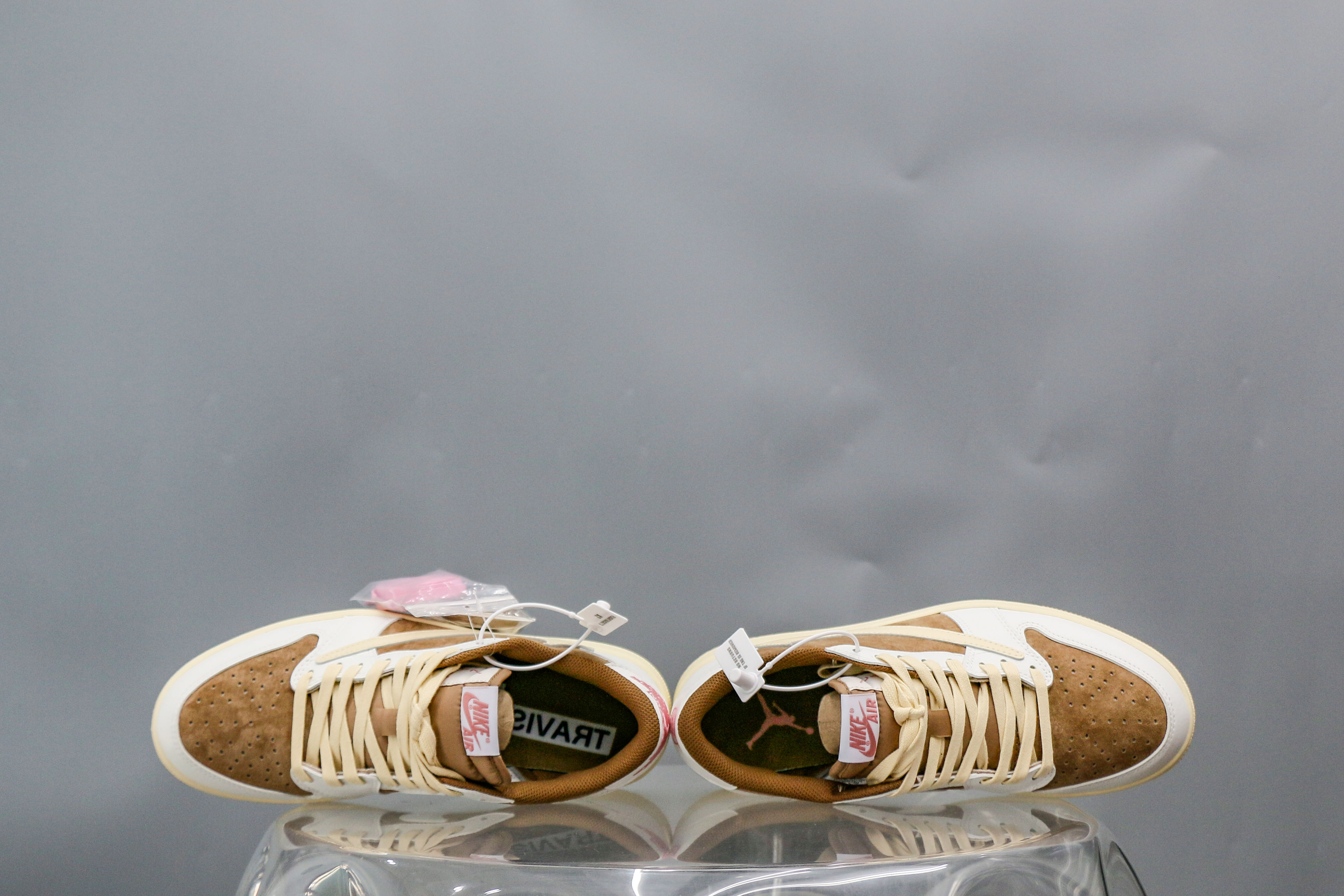 Travis Scott X Air Jordan 1 Low OG Sail / Muslin（A2 Batch)