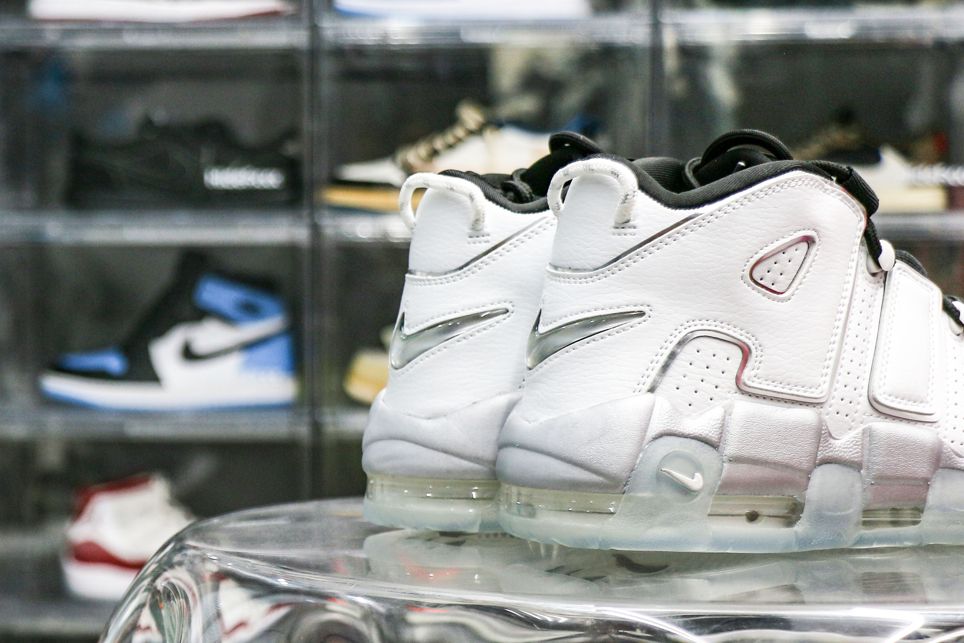 Nike Air More Uptempo SE White Chrome