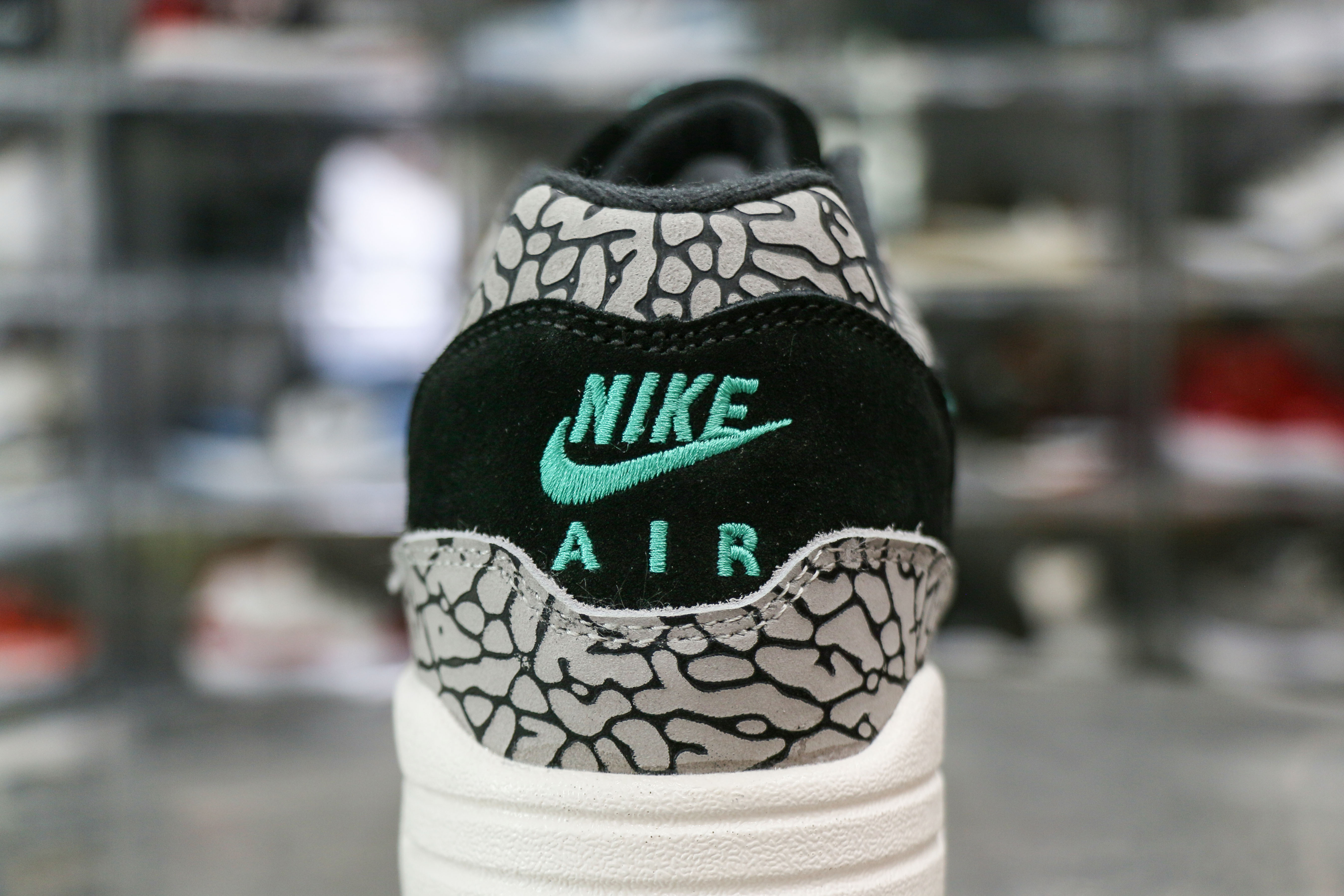 Nike Air Max 1 atmos Elephant (2017)