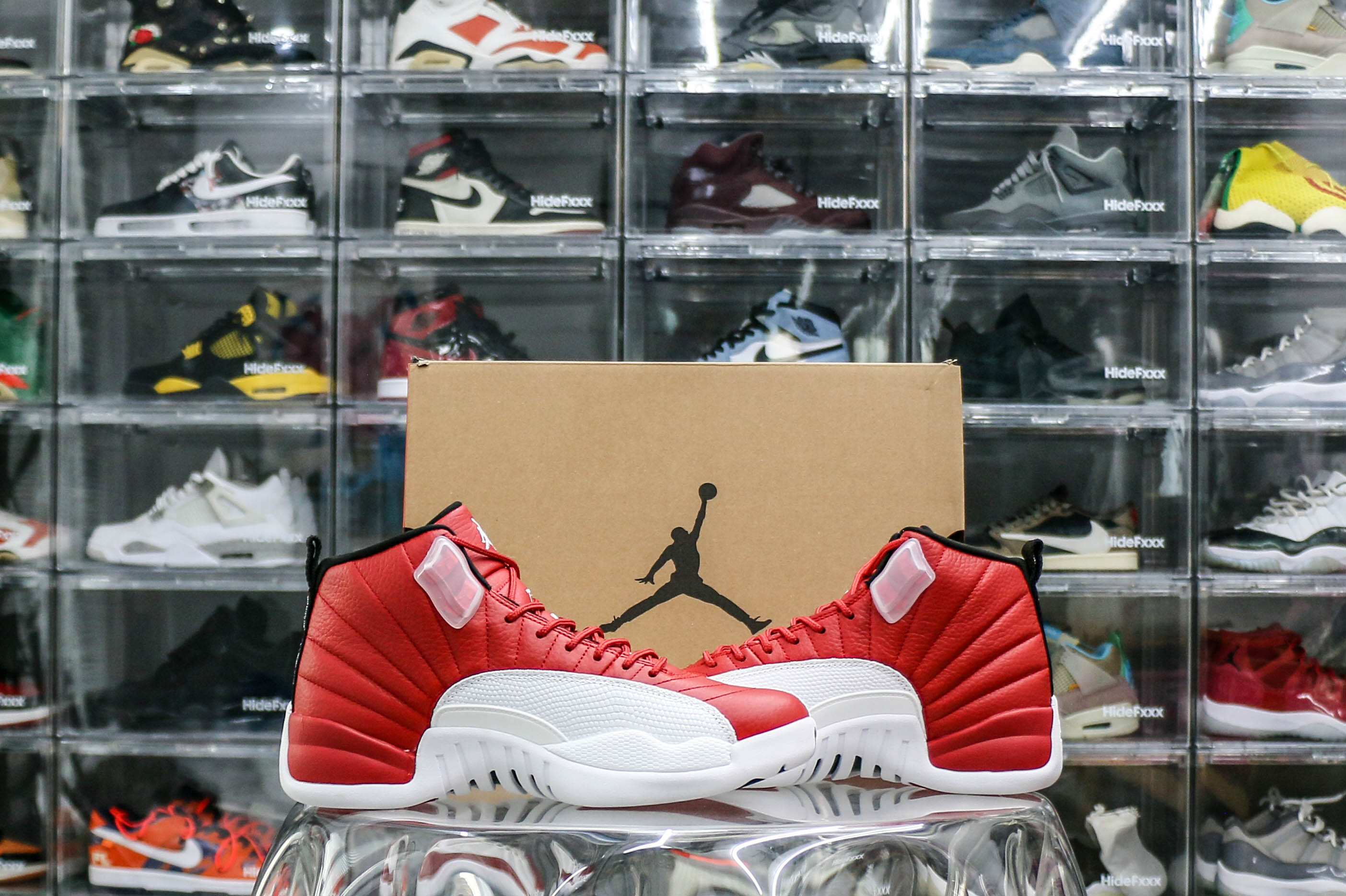 Jordan 12 Retro Gym Red（2016）