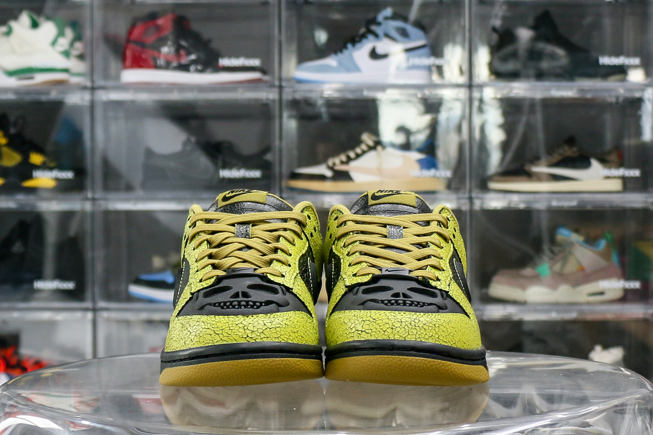 Nike Dunk Low QS Halloween Skull