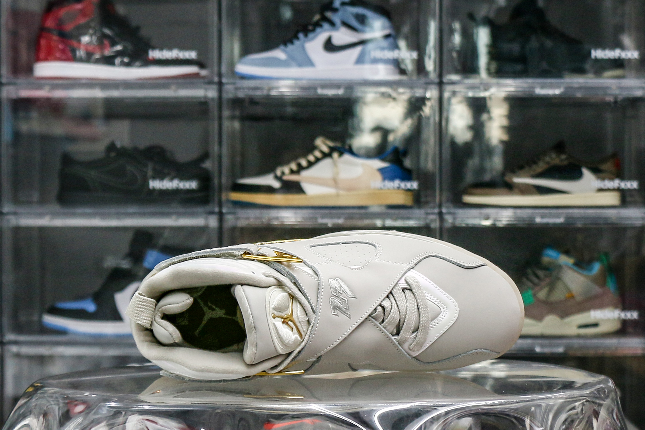 Jordan 8 Retro Champagne