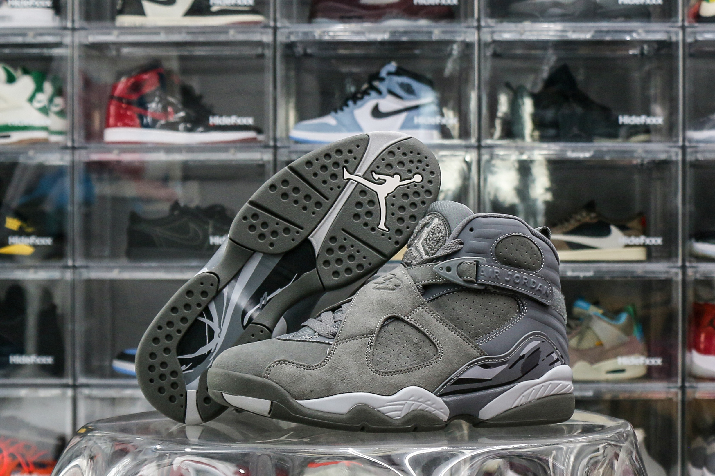 Jordan 8 Retro Cool Grey