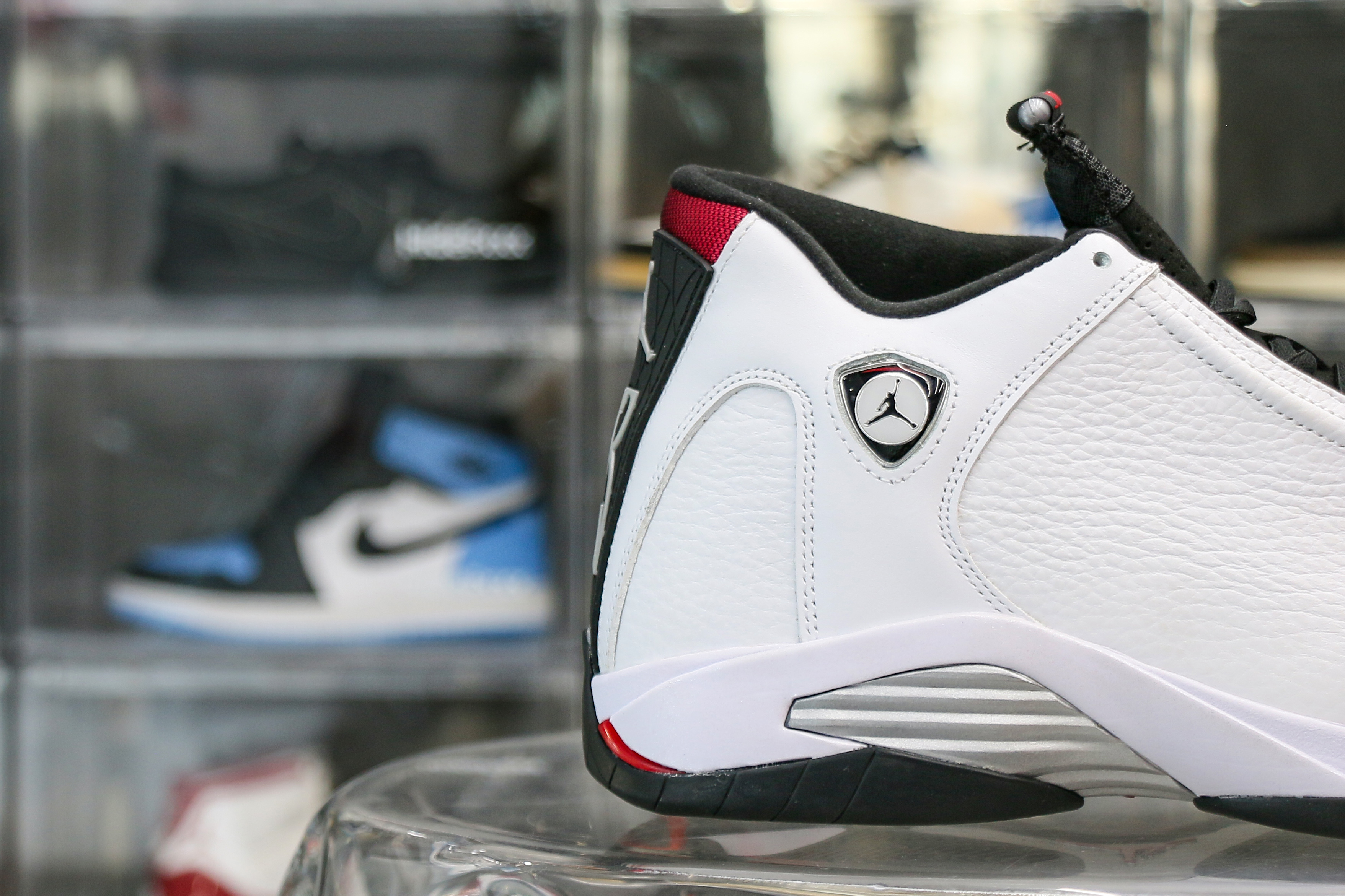 Air Jordan 14 Retro Black Toe (2024)