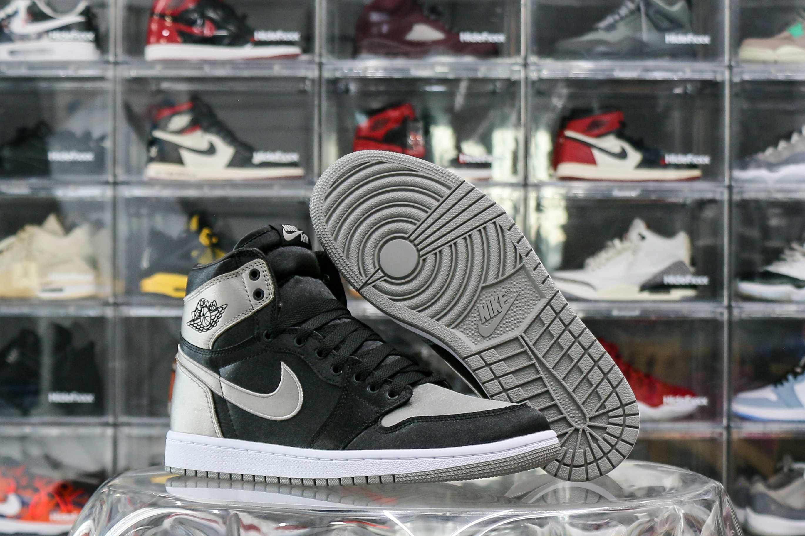 Air Jordan 1 Retro High OG Satin Shadow 2024